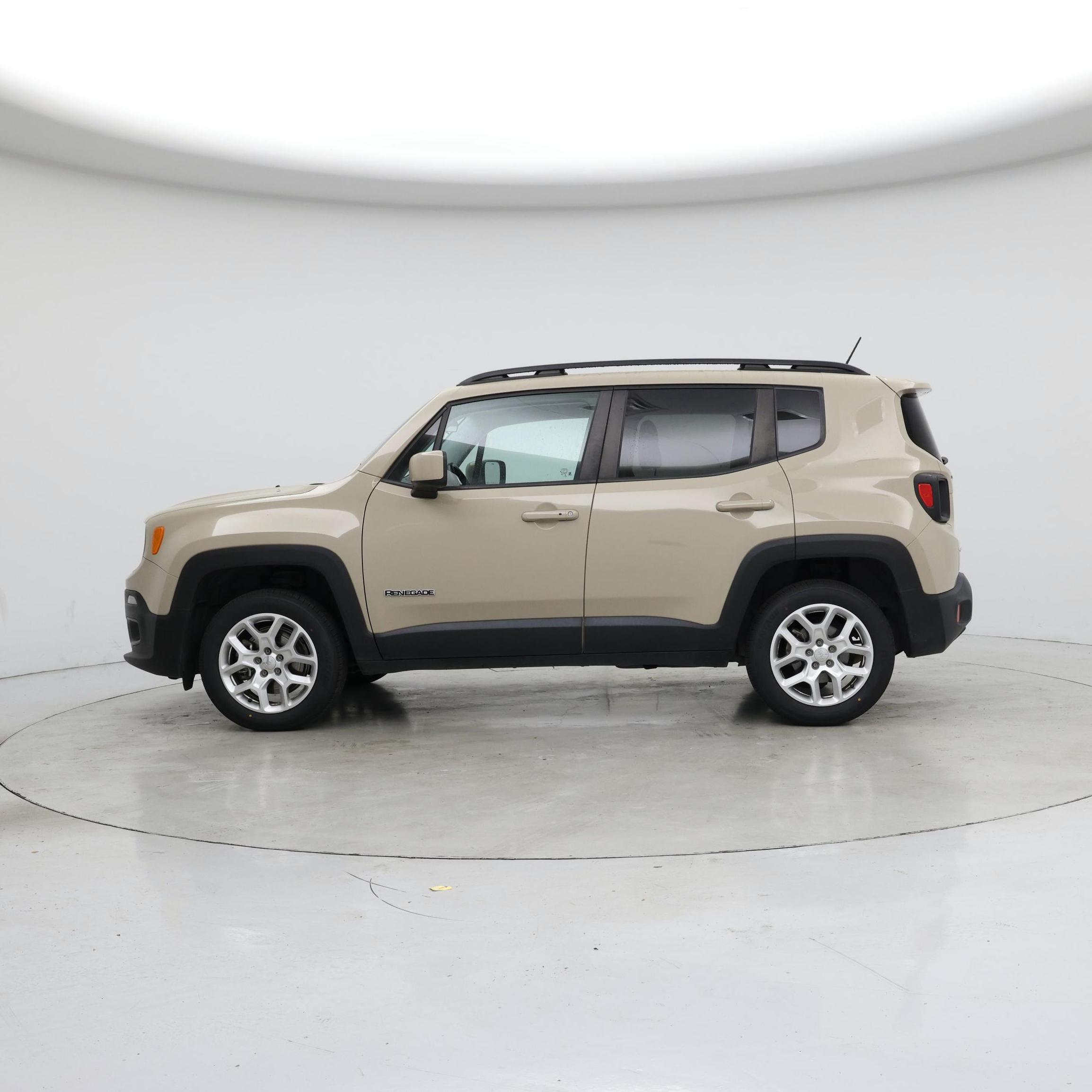 Thumbnail: 2015 Jeep Renegade - 3