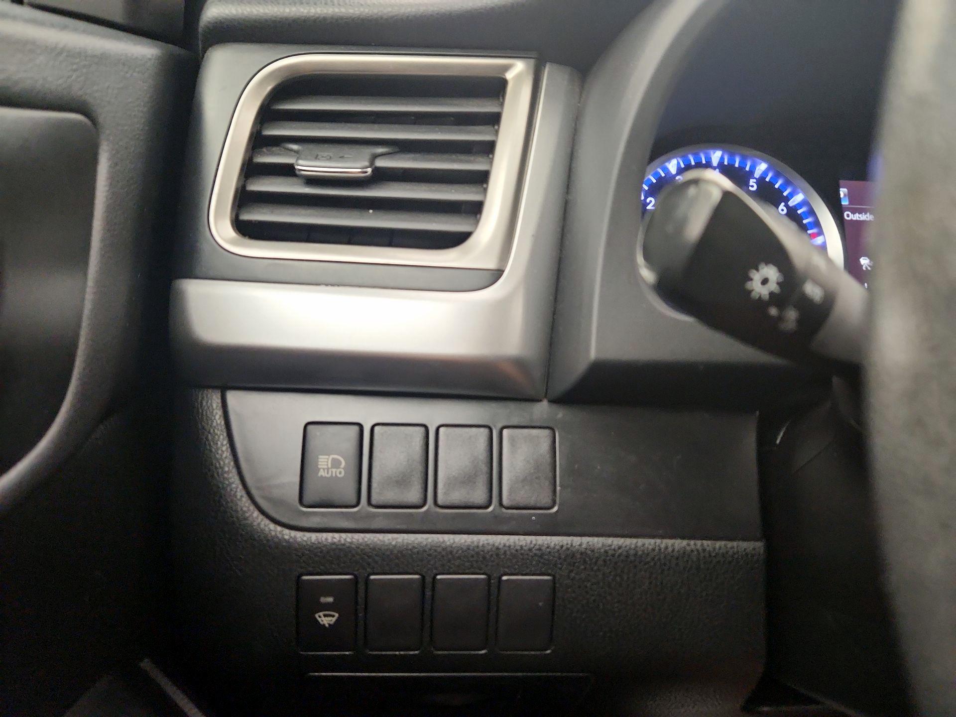 Thumbnail: 2019 Toyota Highlander - 13