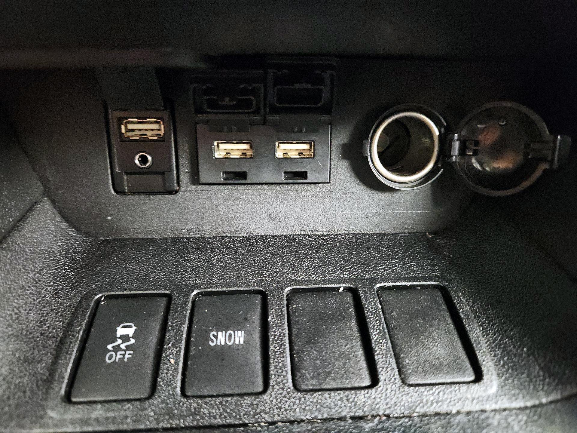 Thumbnail: 2019 Toyota Highlander - 18