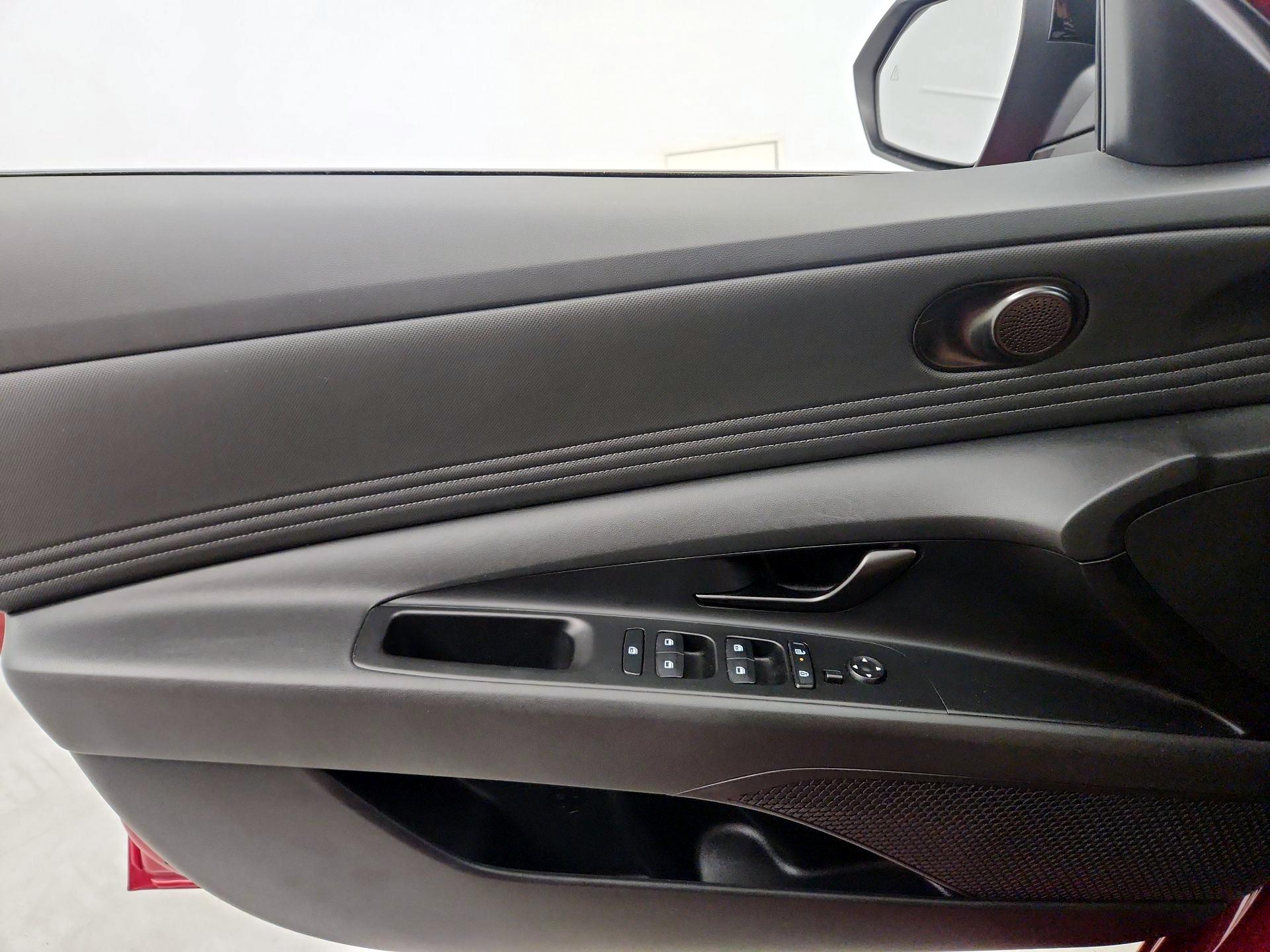Thumbnail: 2025 Hyundai Elantra - 12