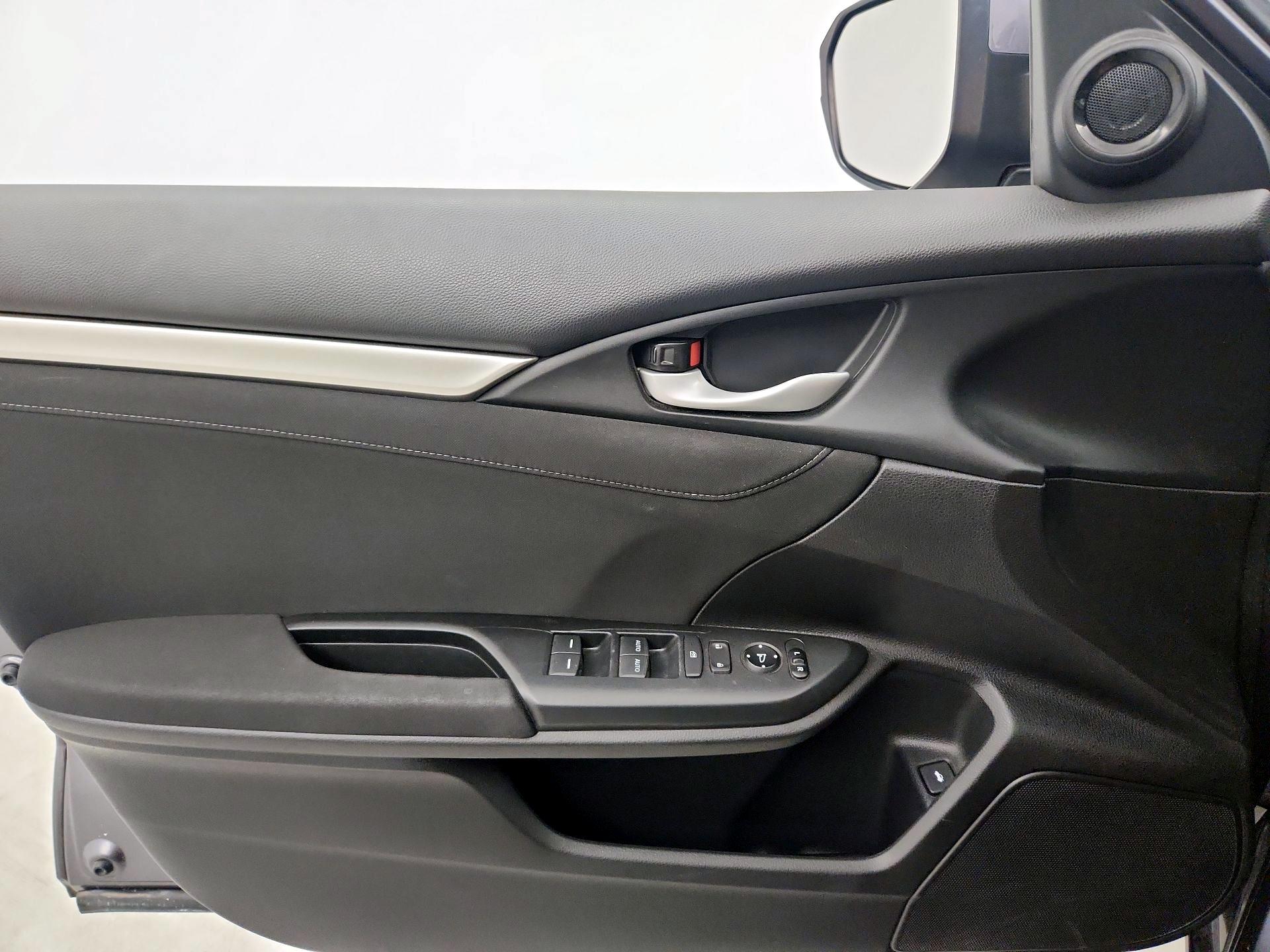 Thumbnail: 2017 Honda Civic - 12
