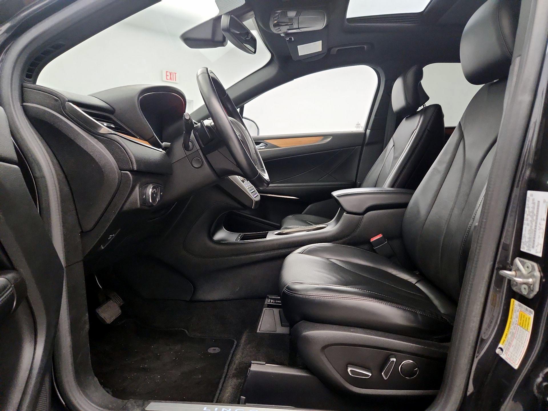 Thumbnail: 2015 Lincoln MKC - 11