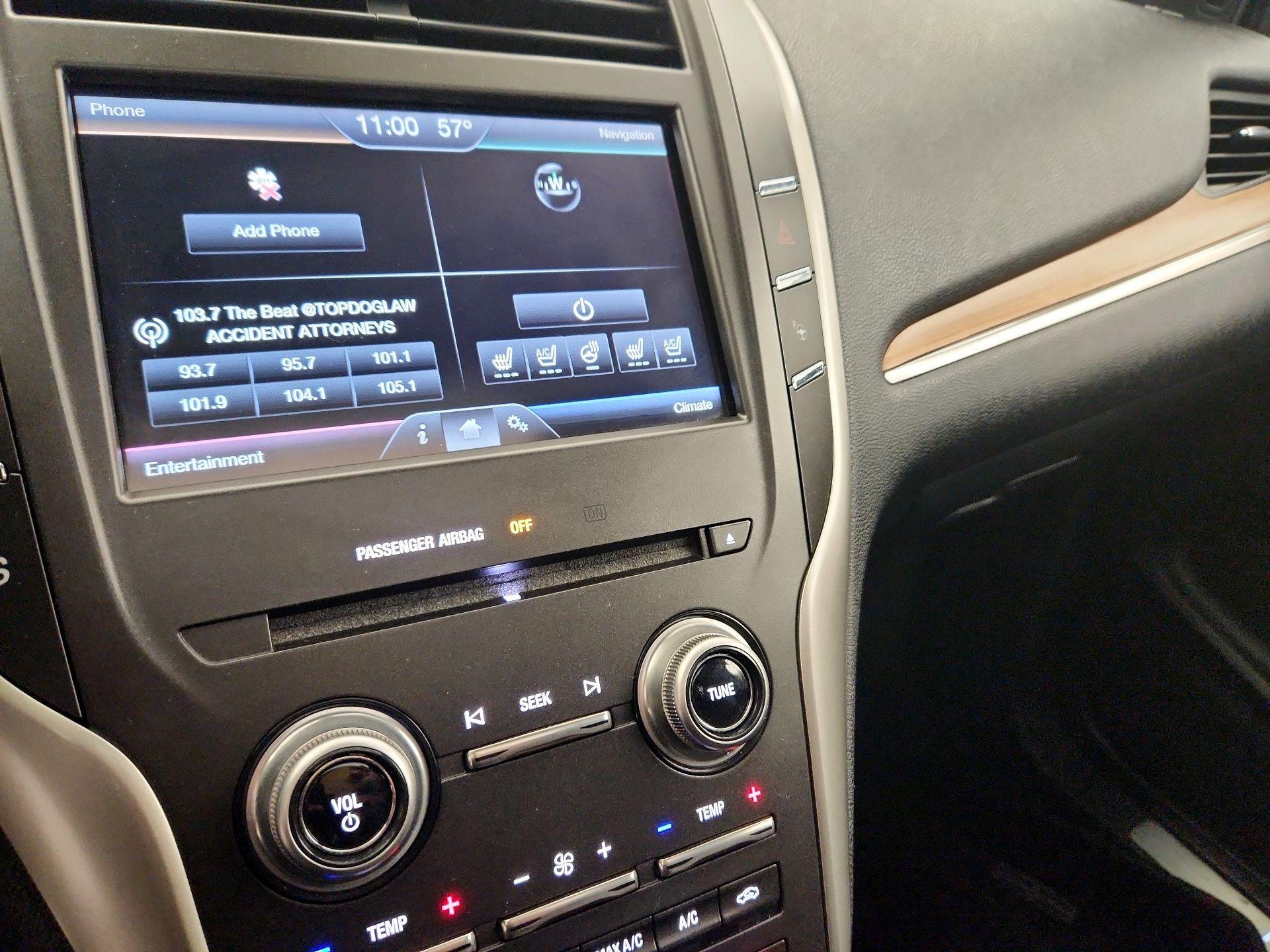 Thumbnail: 2015 Lincoln MKC - 16