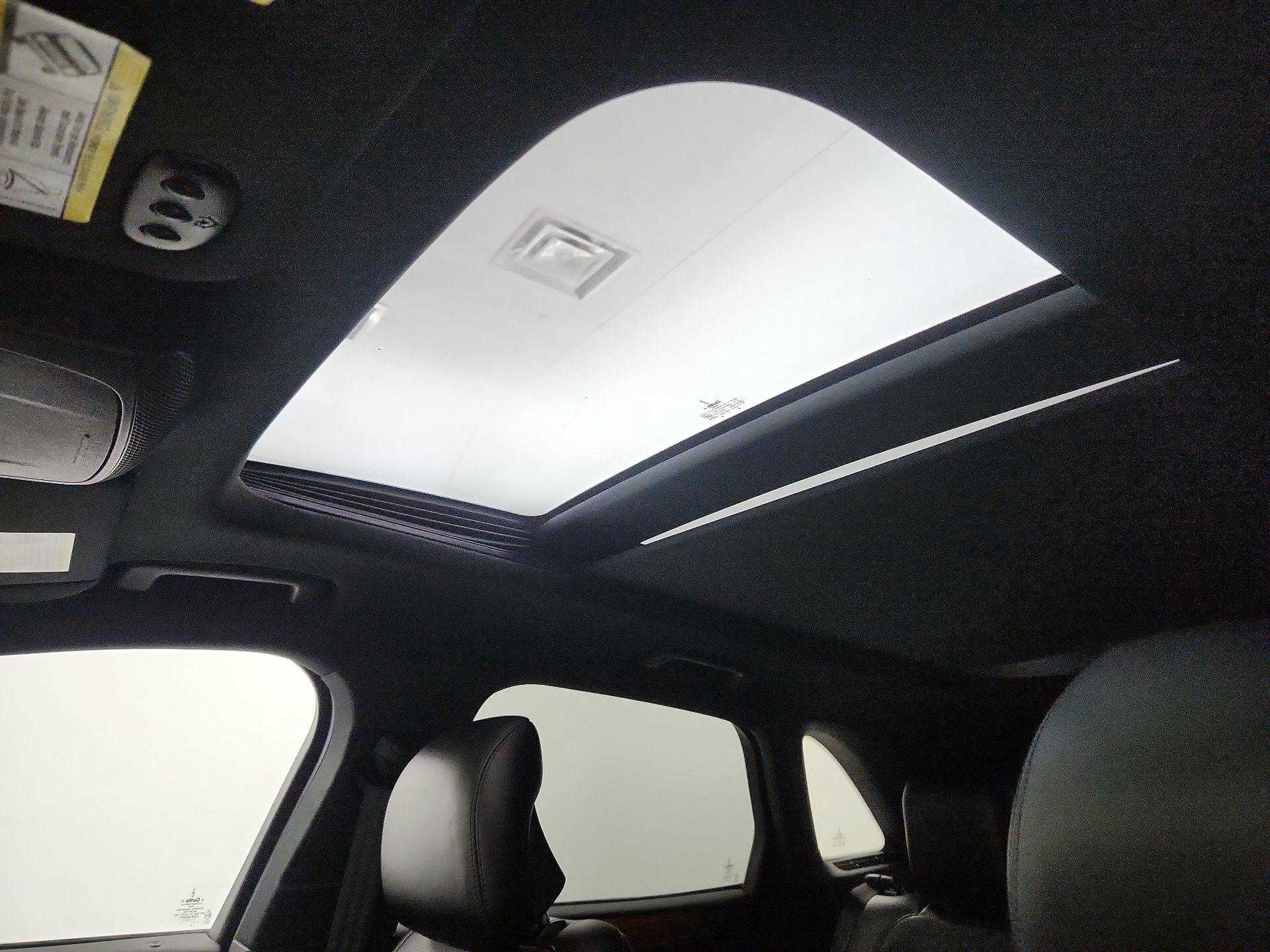 Thumbnail: 2015 Lincoln MKC - 20