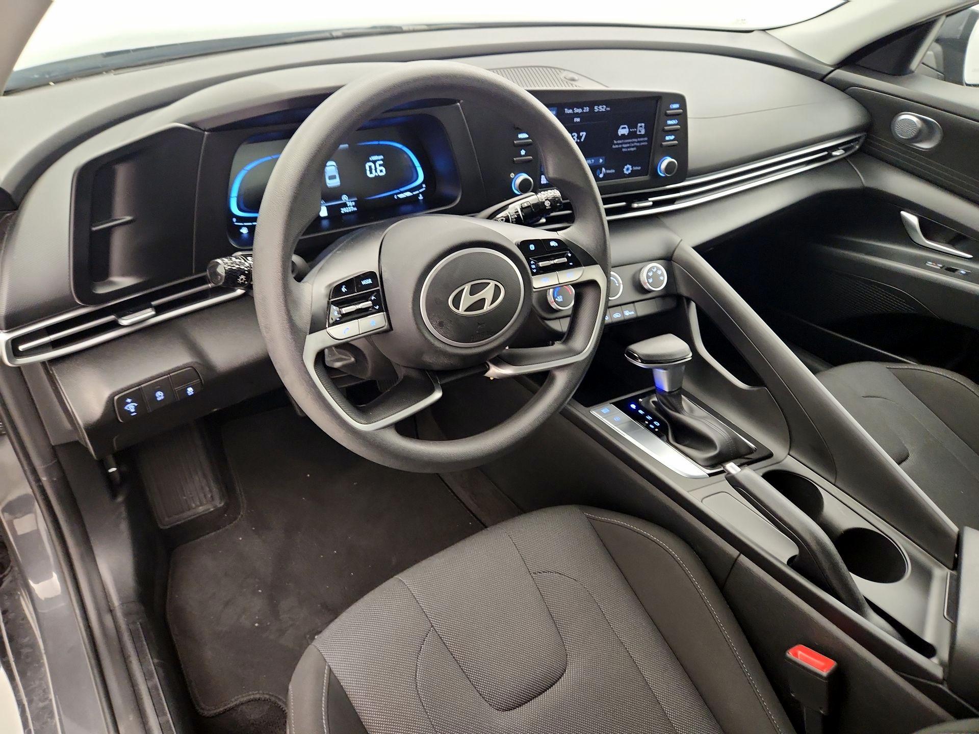 Thumbnail: 2025 Hyundai Elantra - 9