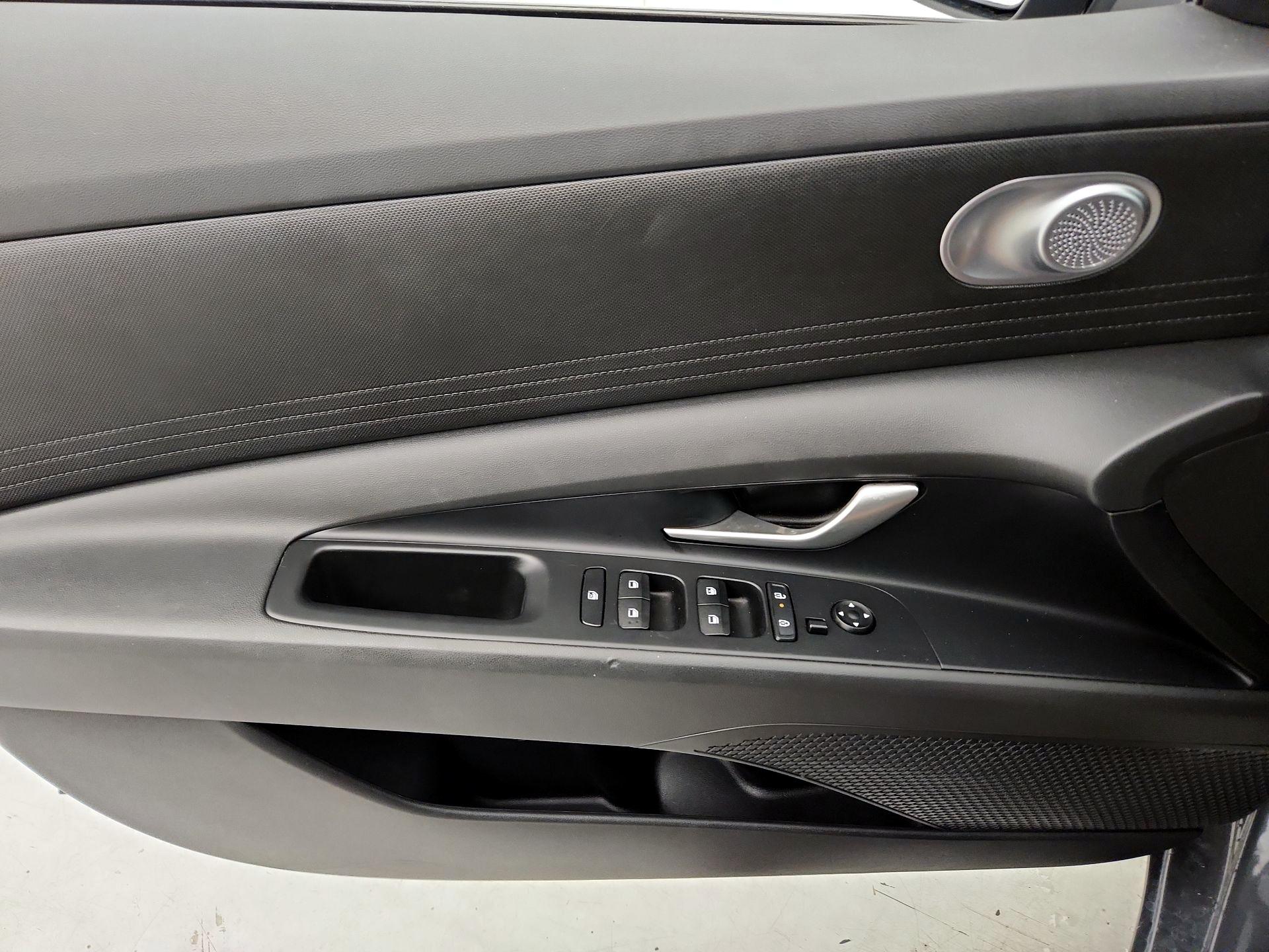 Thumbnail: 2025 Hyundai Elantra - 12