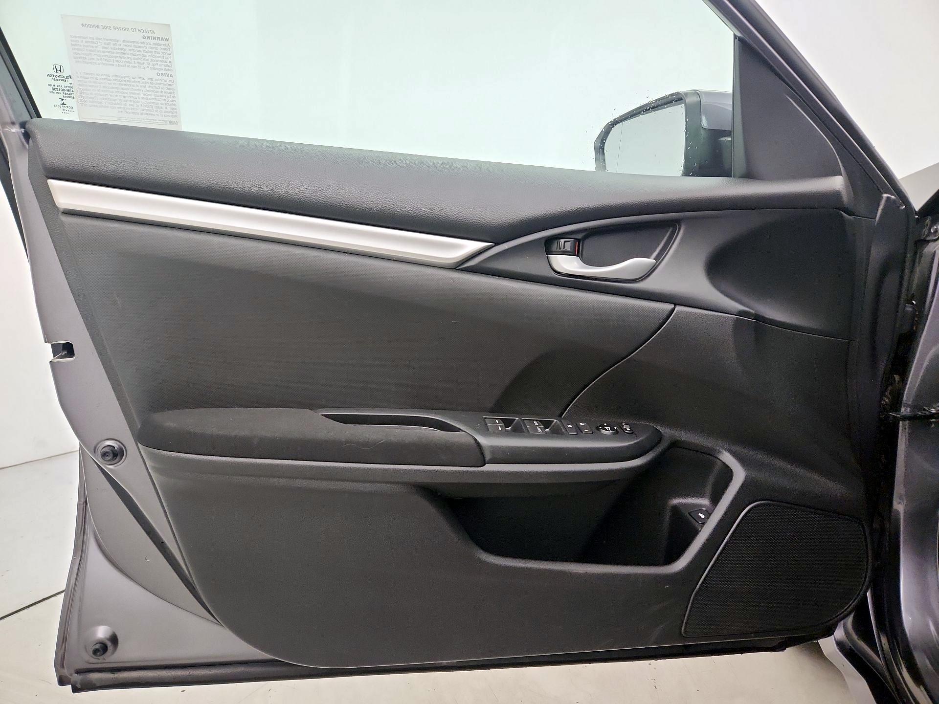 Thumbnail: 2016 Honda Civic - 12