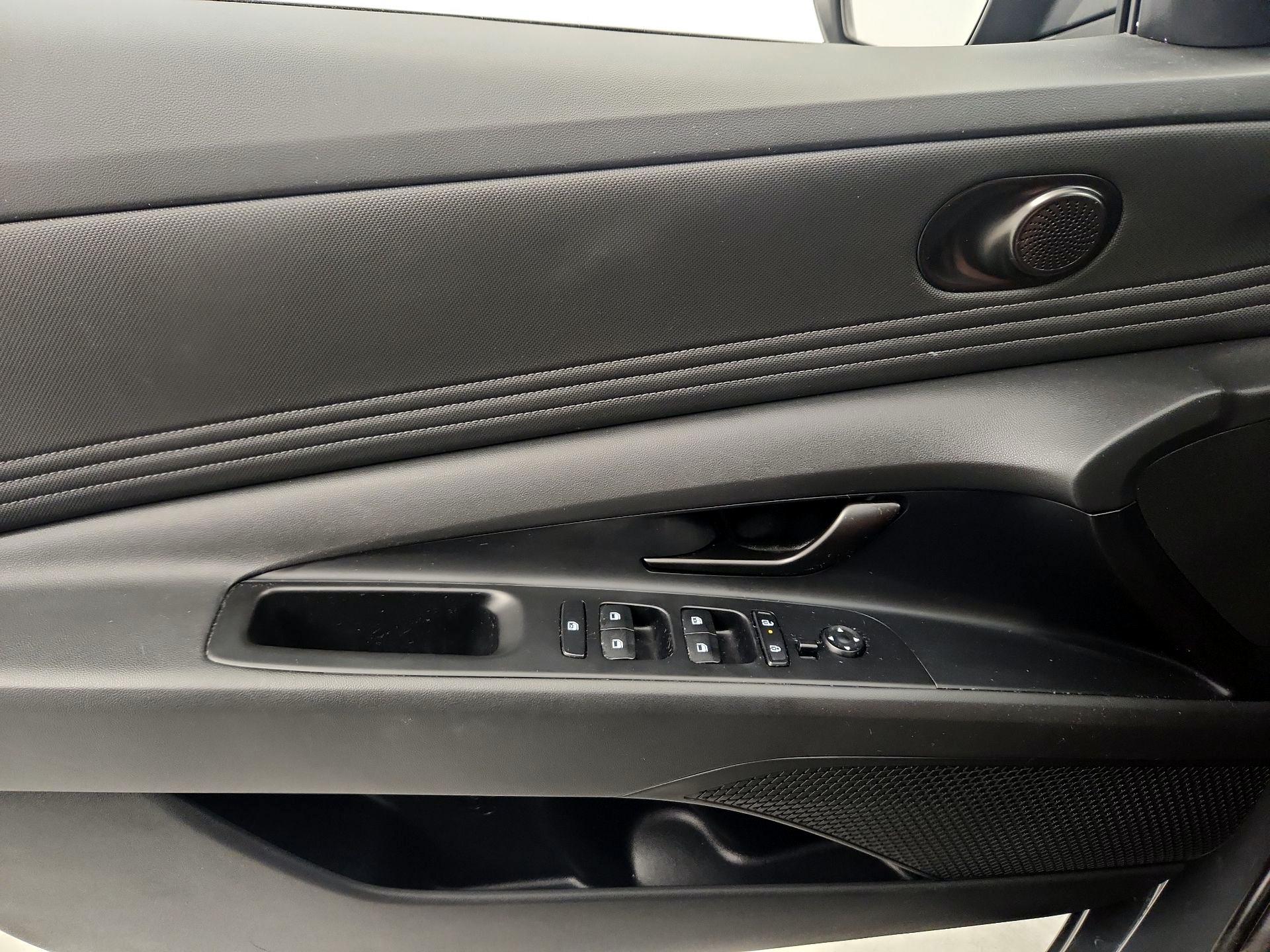 Thumbnail: 2025 Hyundai Elantra - 12