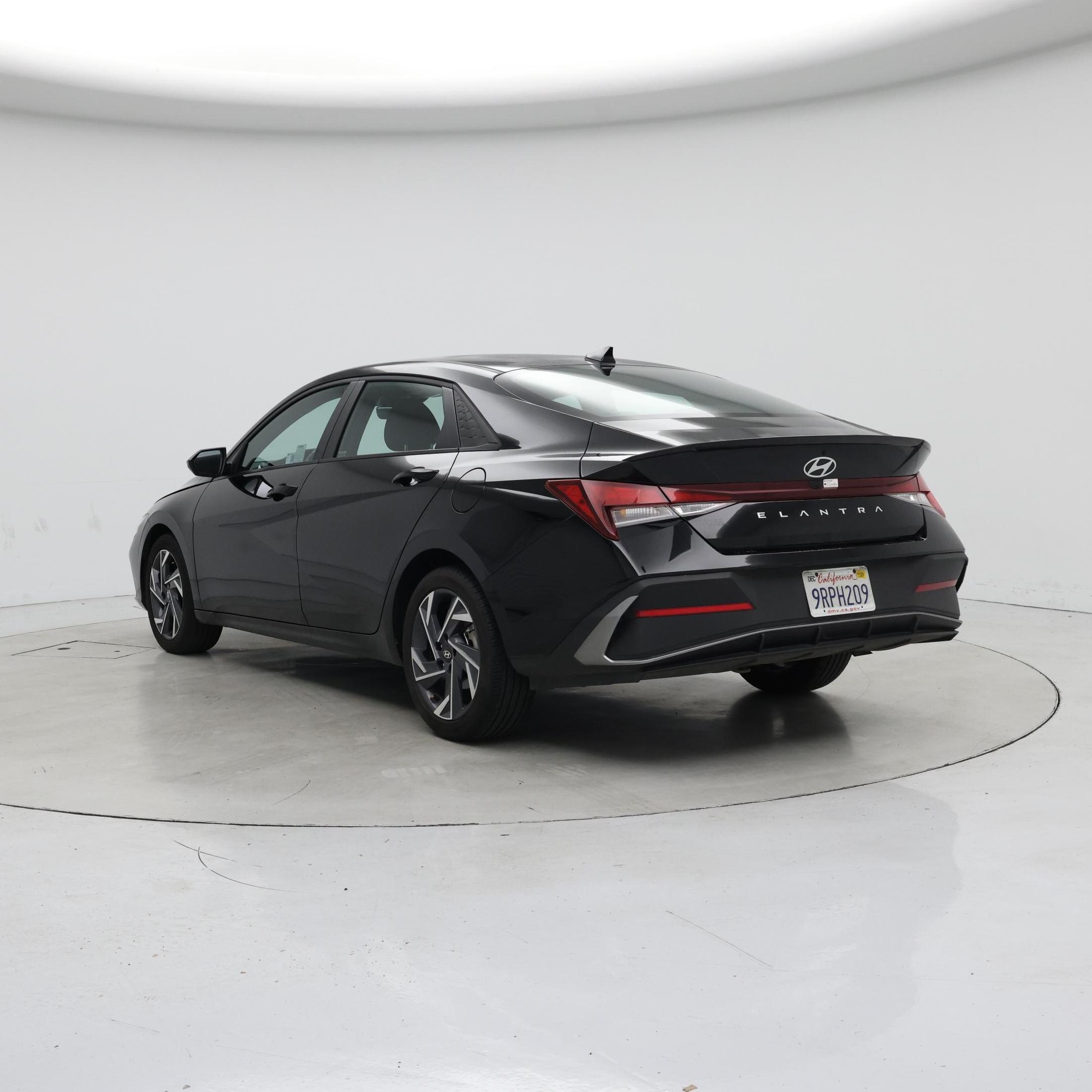 Thumbnail: 2025 Hyundai Elantra - 2