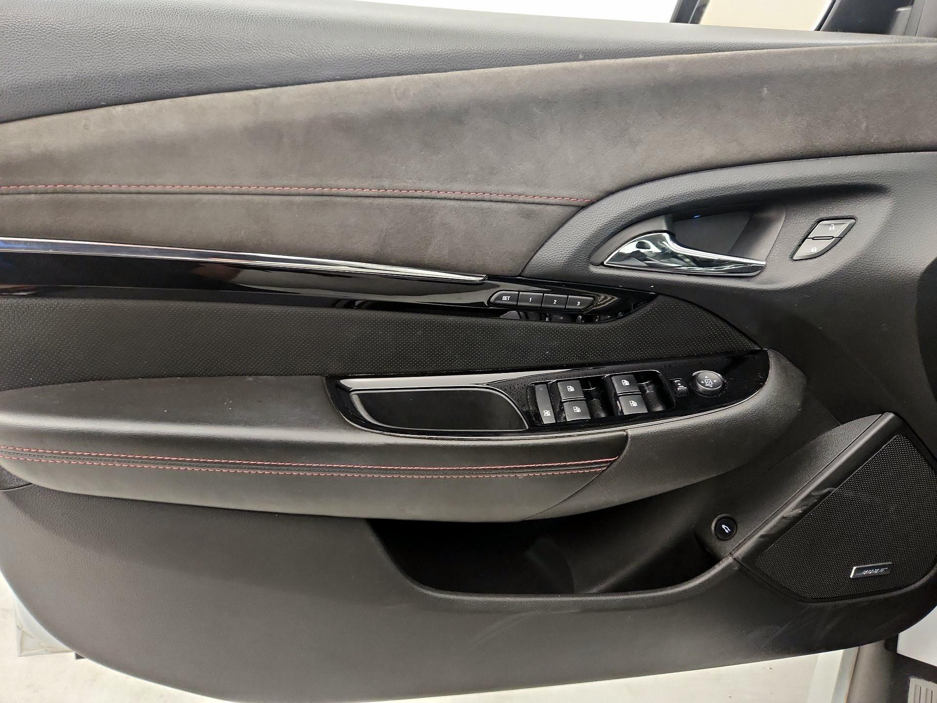 Thumbnail: 2015 Chevrolet  - 12