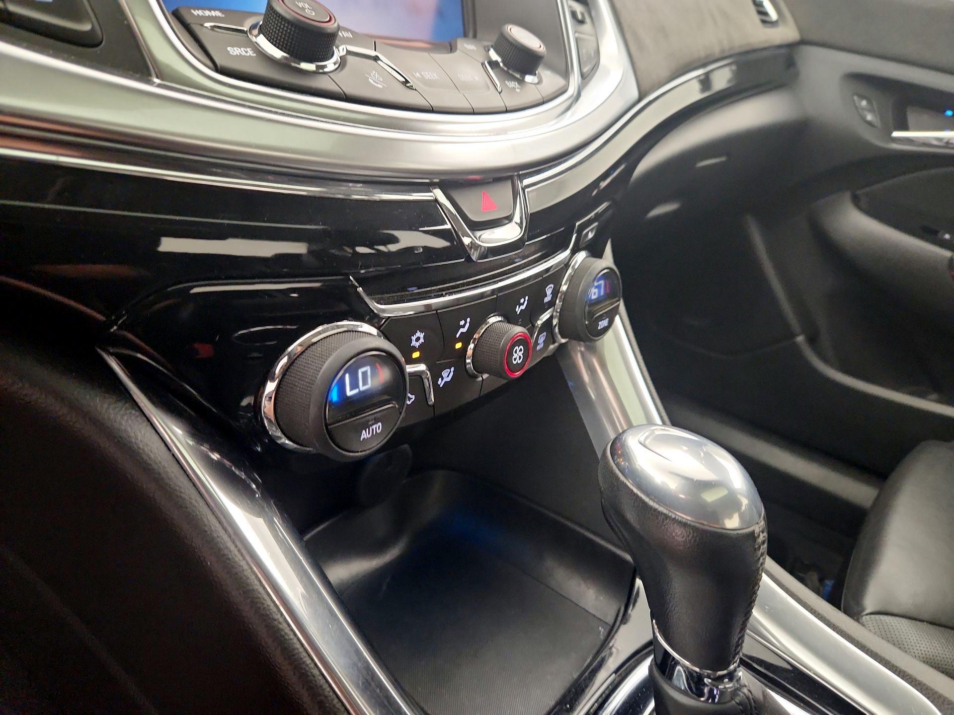 Thumbnail: 2015 Chevrolet  - 16