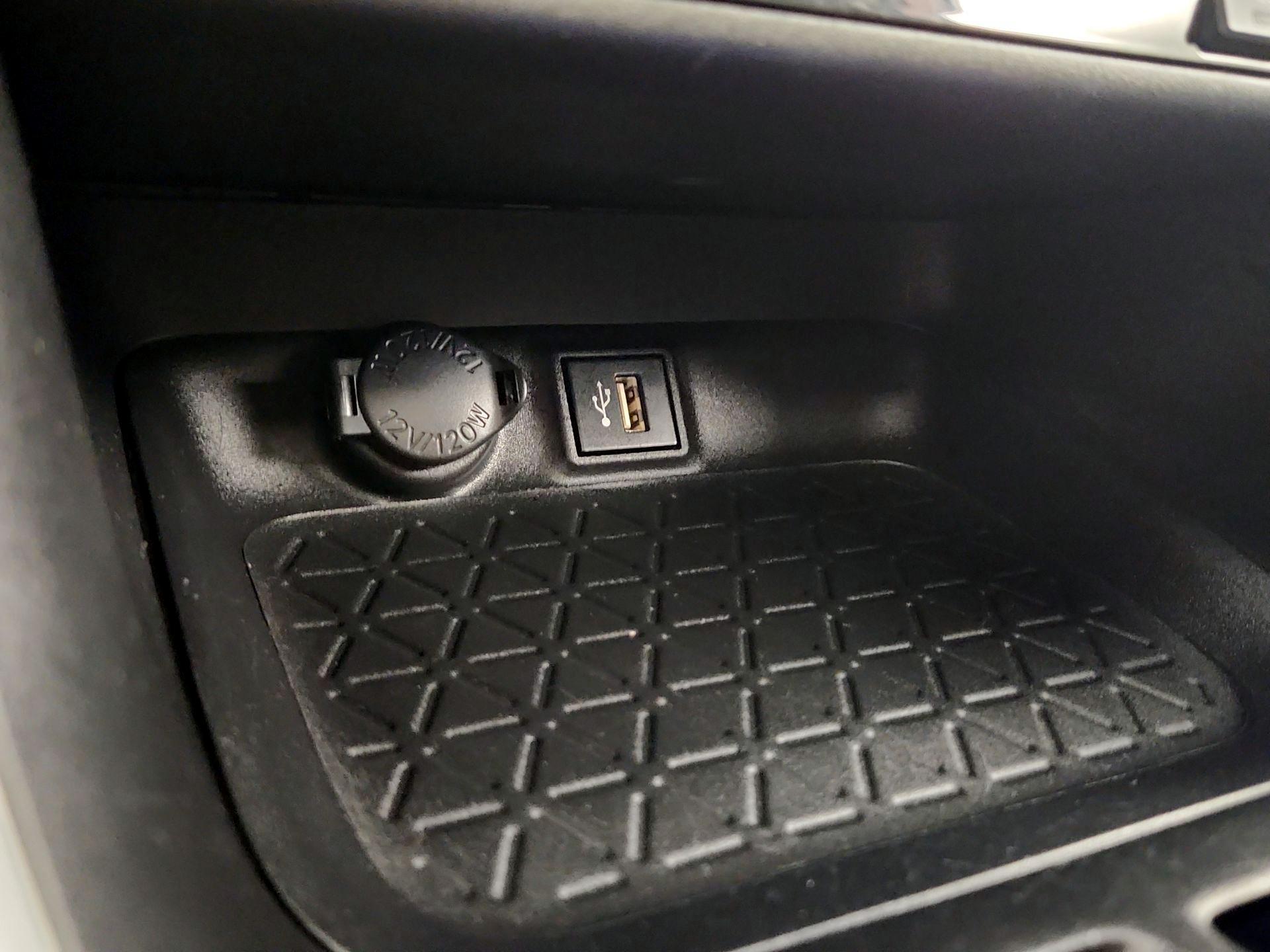 Thumbnail: 2024 Toyota RAV4 - 18