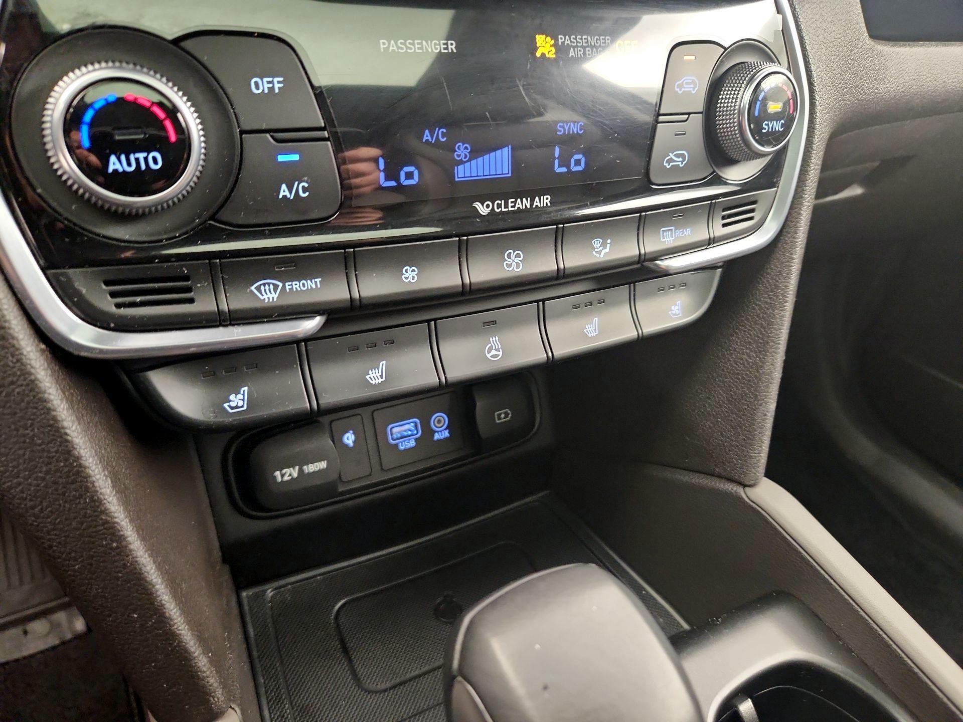 Thumbnail: 2020 Hyundai Santa Fe - 17