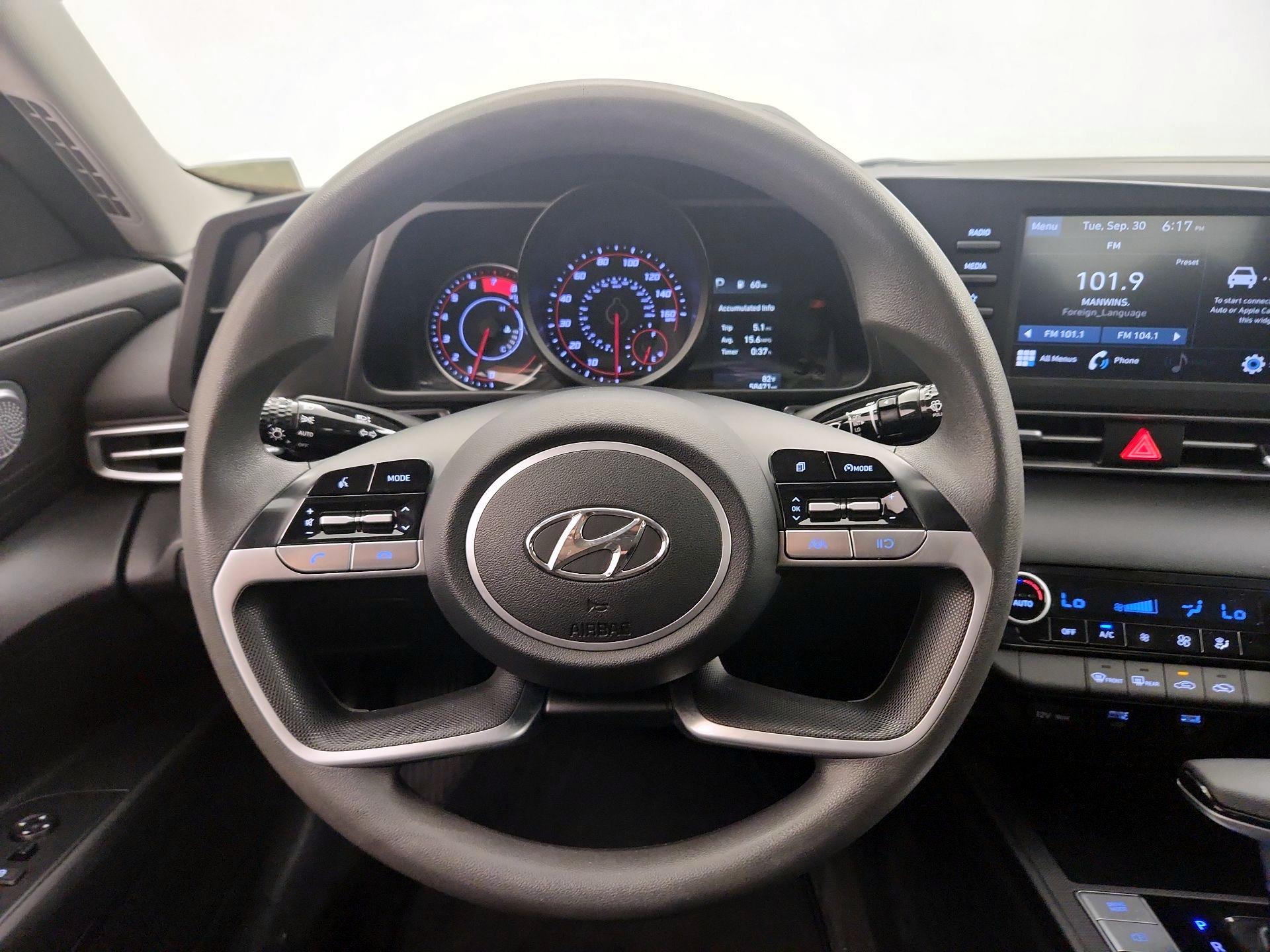 Thumbnail: 2023 Hyundai Elantra - 10