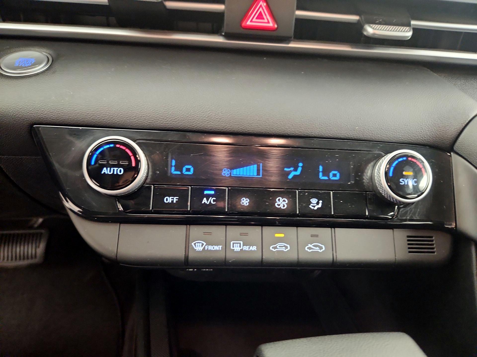 Thumbnail: 2023 Hyundai Elantra - 16