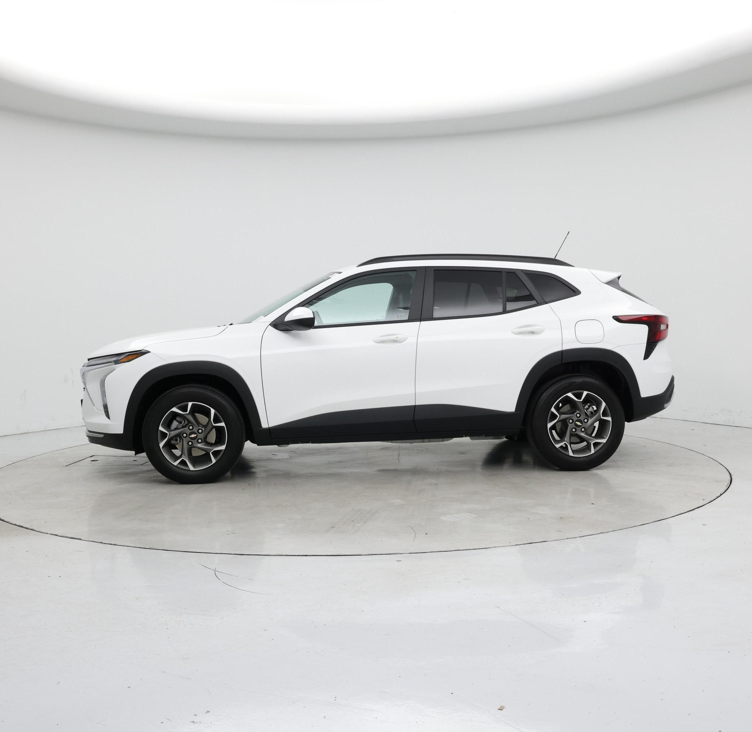 Thumbnail: 2024 Chevrolet Trax - 3