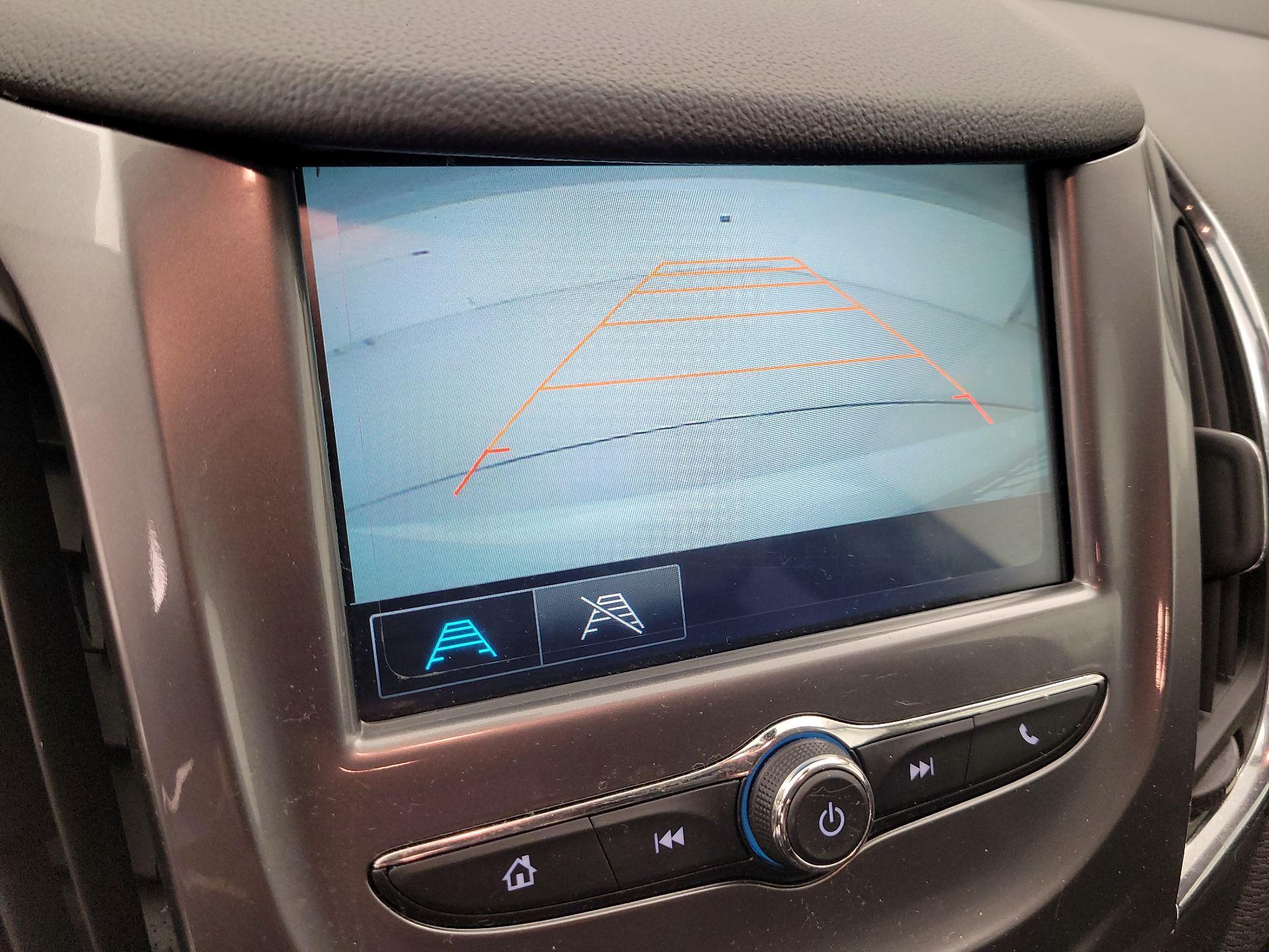 Thumbnail: 2017 Chevrolet Cruze - 14