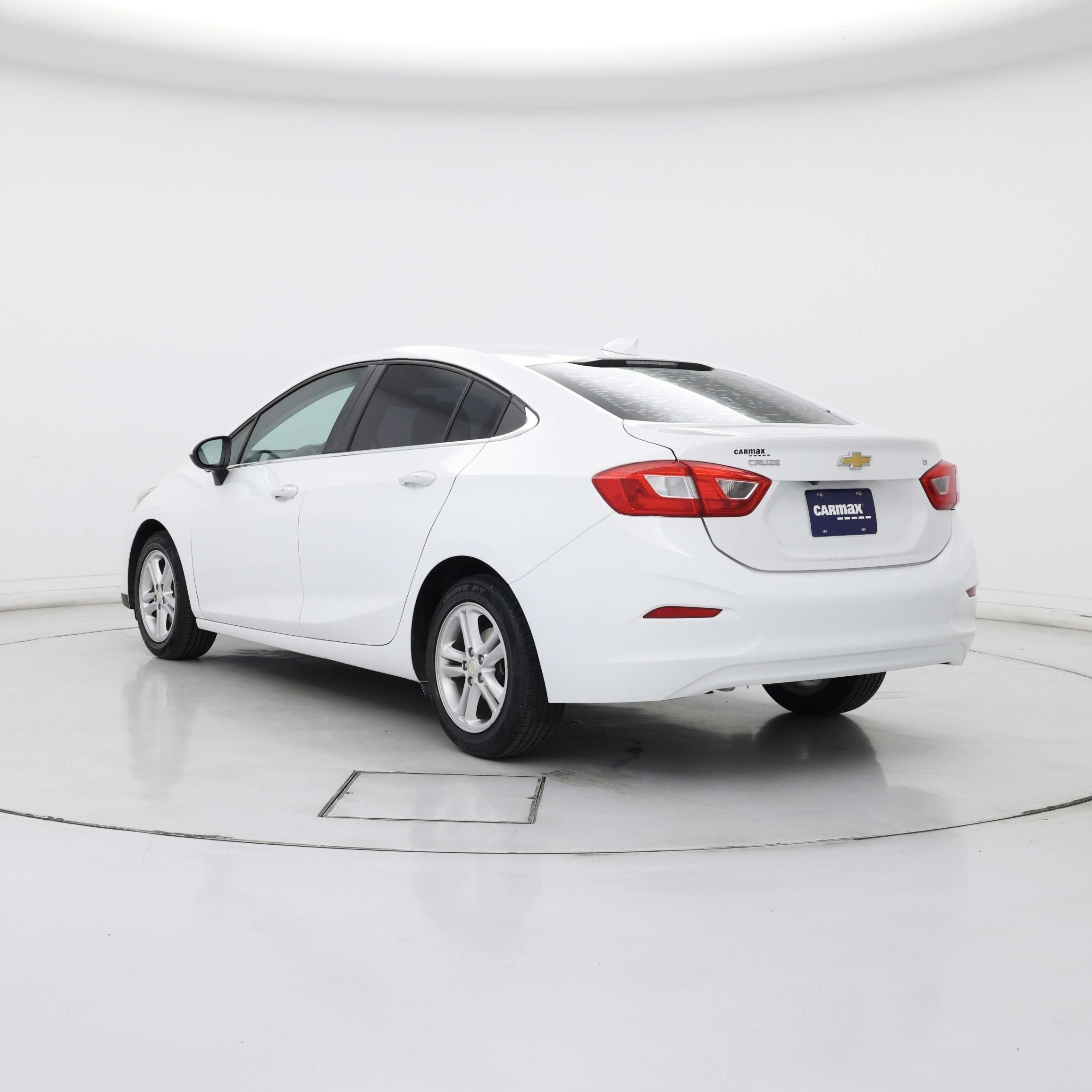 Thumbnail: 2017 Chevrolet Cruze - 2