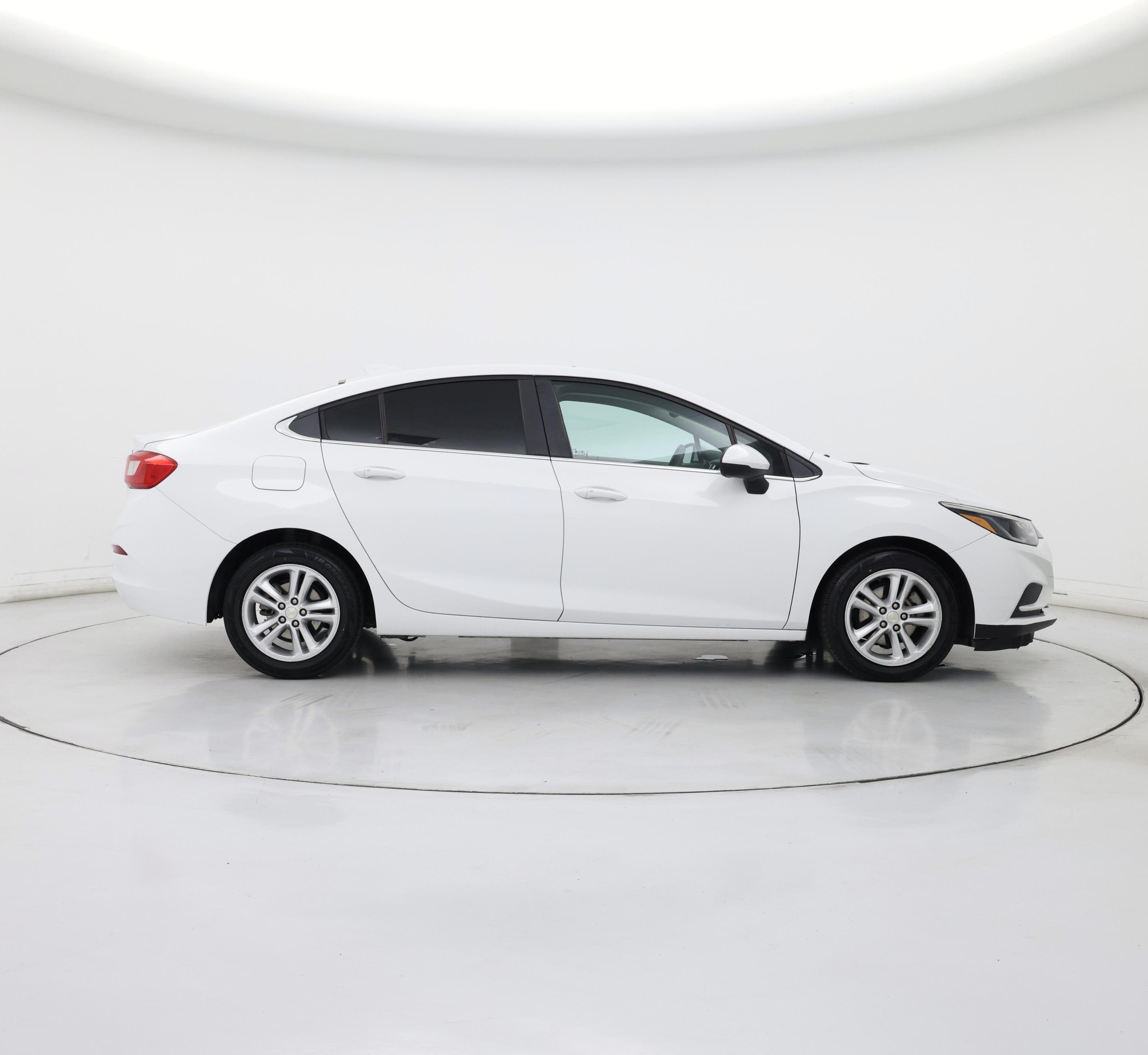 Thumbnail: 2017 Chevrolet Cruze - 7