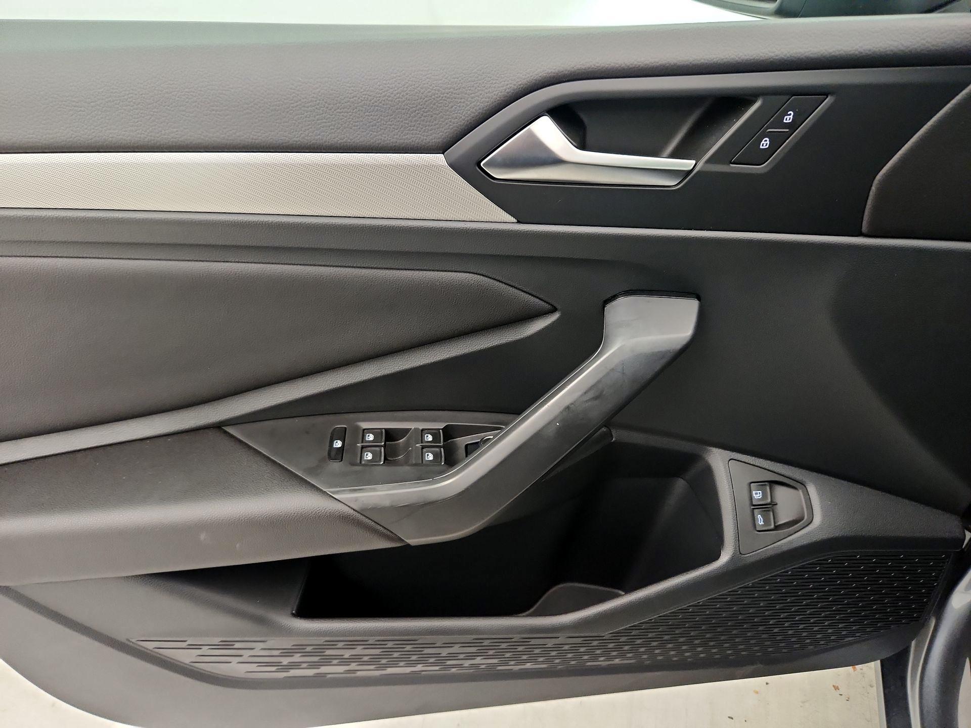 Thumbnail: 2021 Volkswagen Jetta - 12