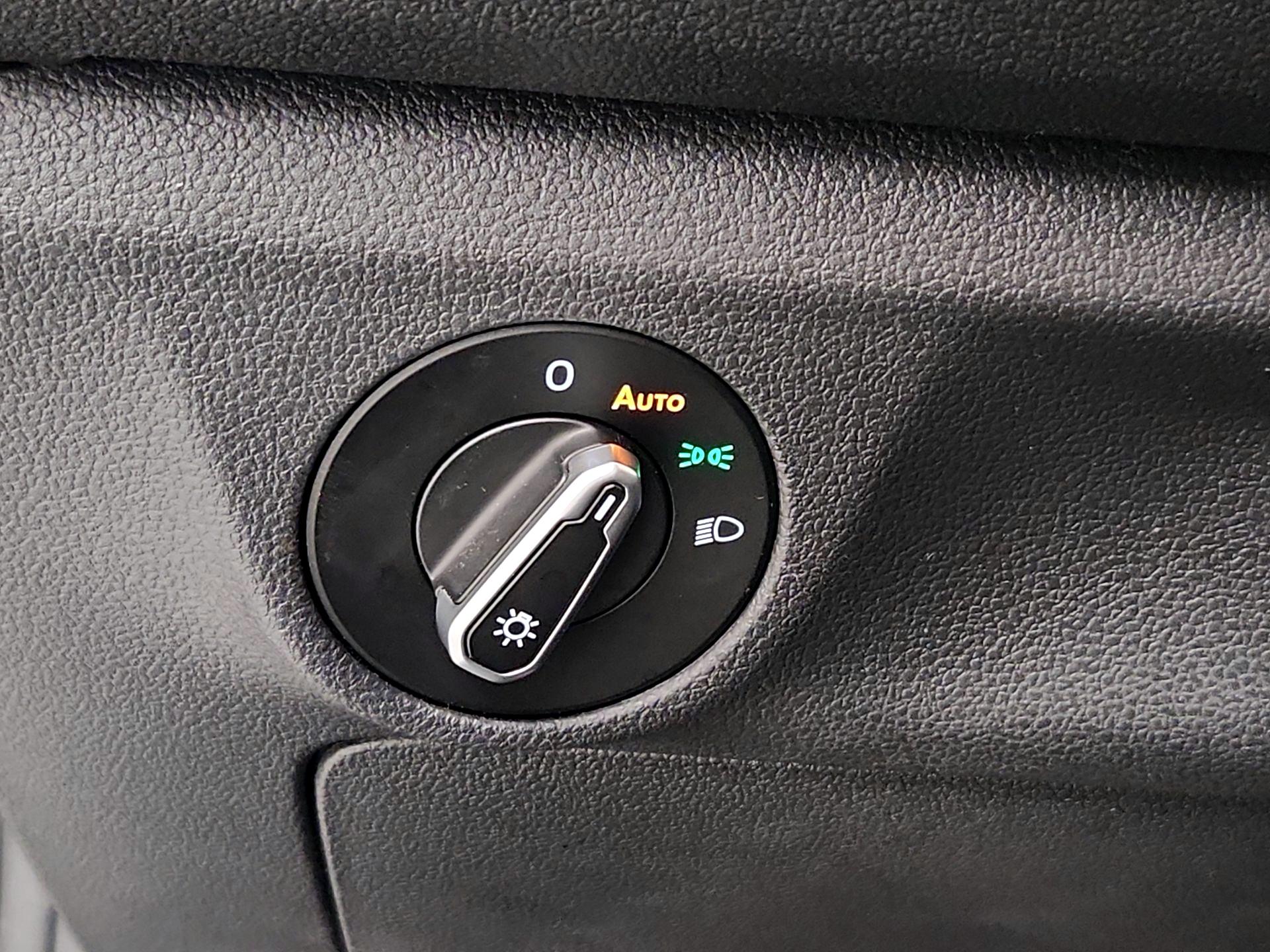 Thumbnail: 2021 Volkswagen Jetta - 13