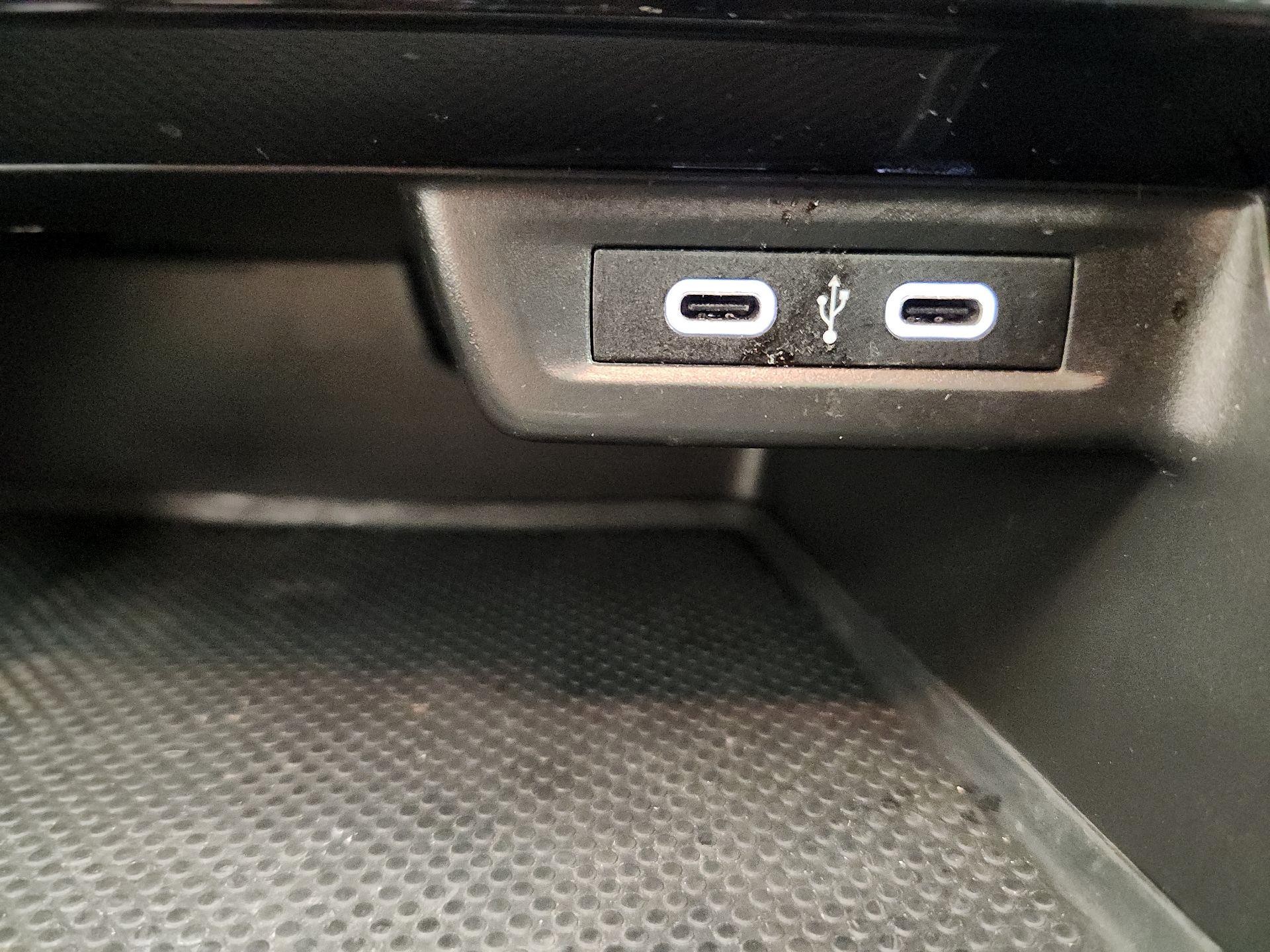 Thumbnail: 2021 Volkswagen Jetta - 18