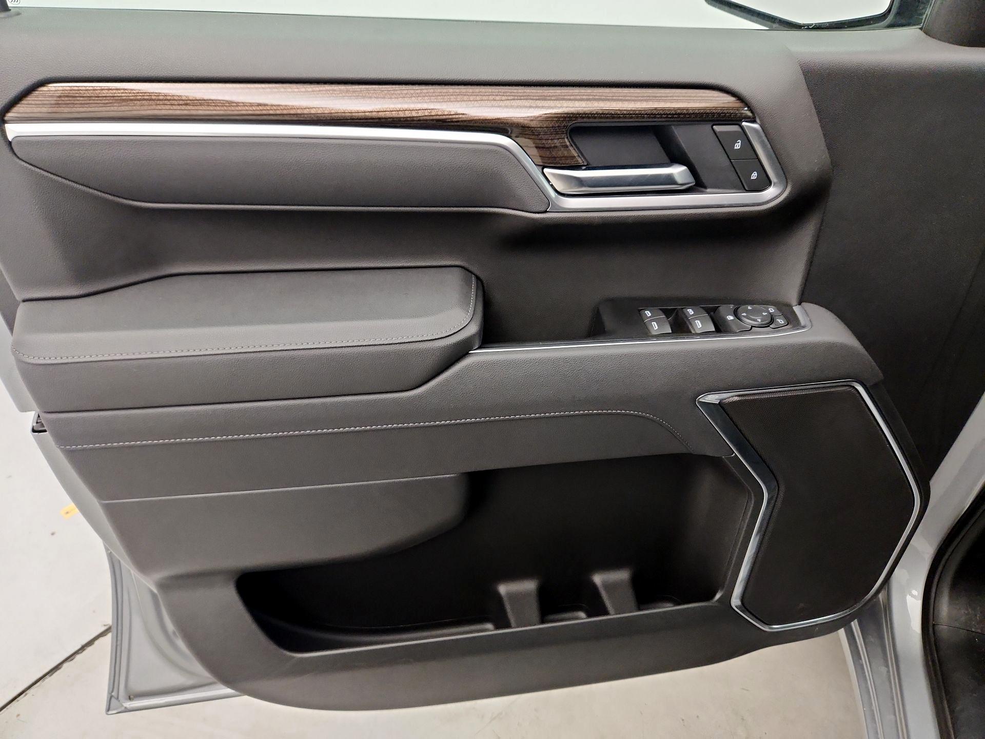 Thumbnail: 2025 Chevrolet Silverado 1500 - 12