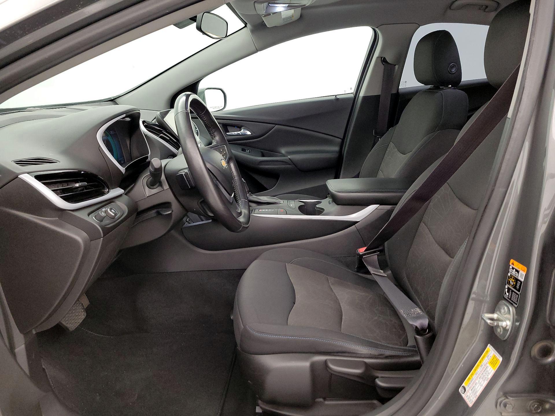 Thumbnail: 2017 Chevrolet Volt - 11