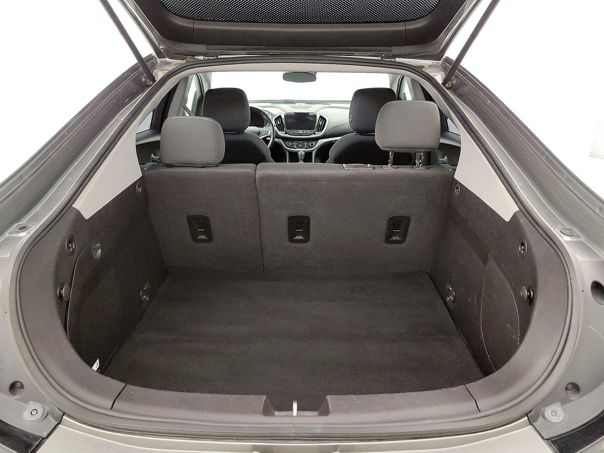 Thumbnail: 2017 Chevrolet Volt - 20