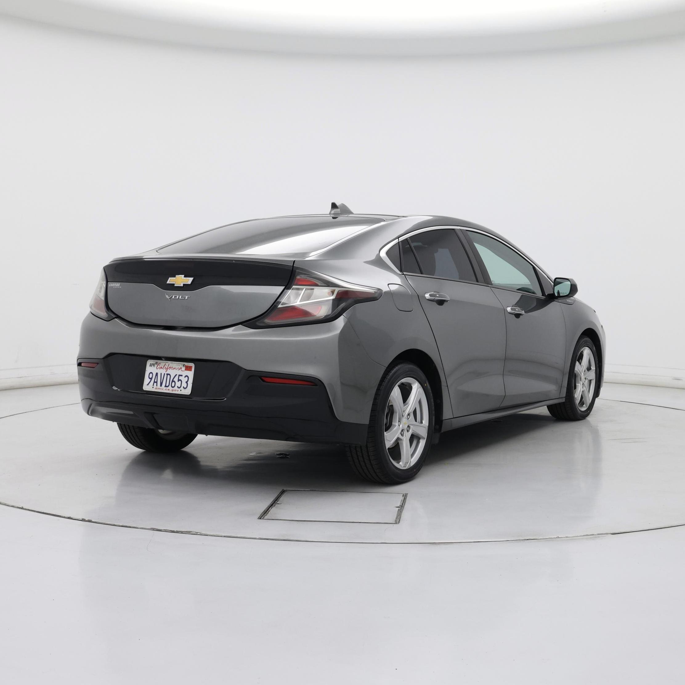 Thumbnail: 2017 Chevrolet Volt - 8