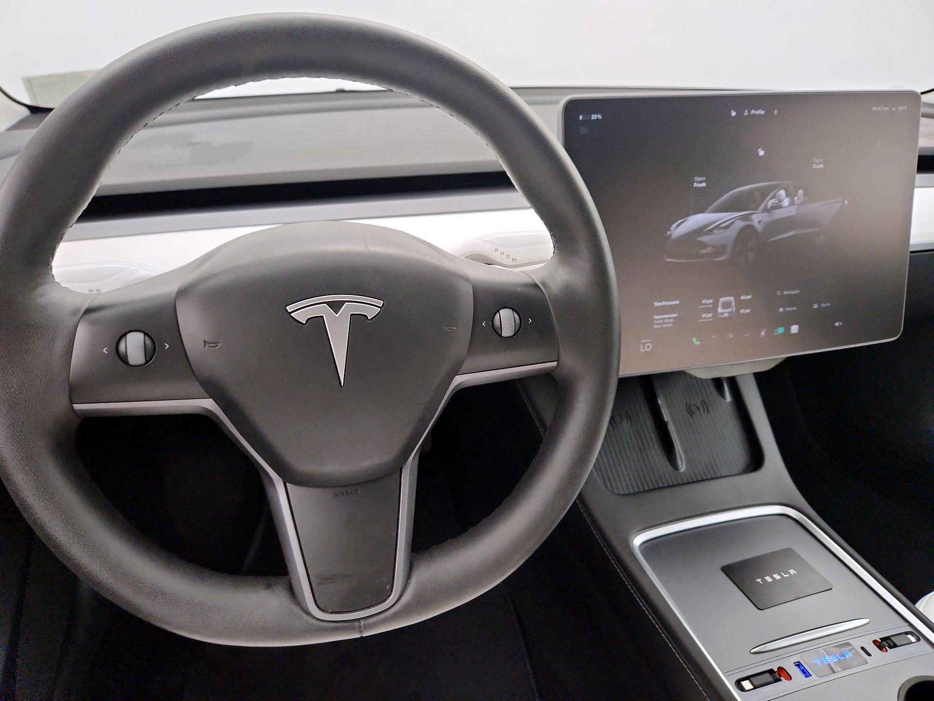 Thumbnail: 2023 Tesla Model 3 - 10