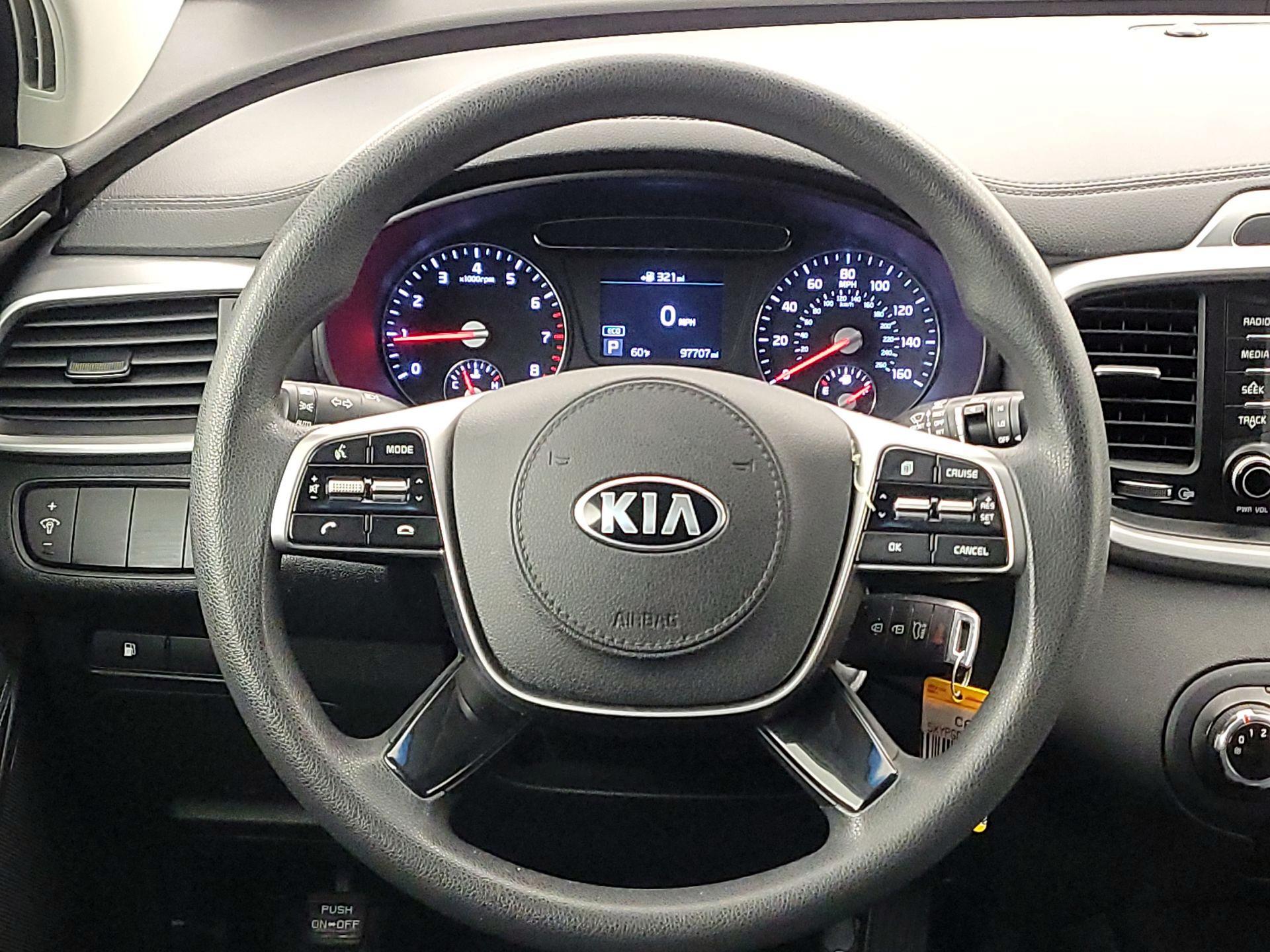 Thumbnail: 2020 Kia Sorento - 10