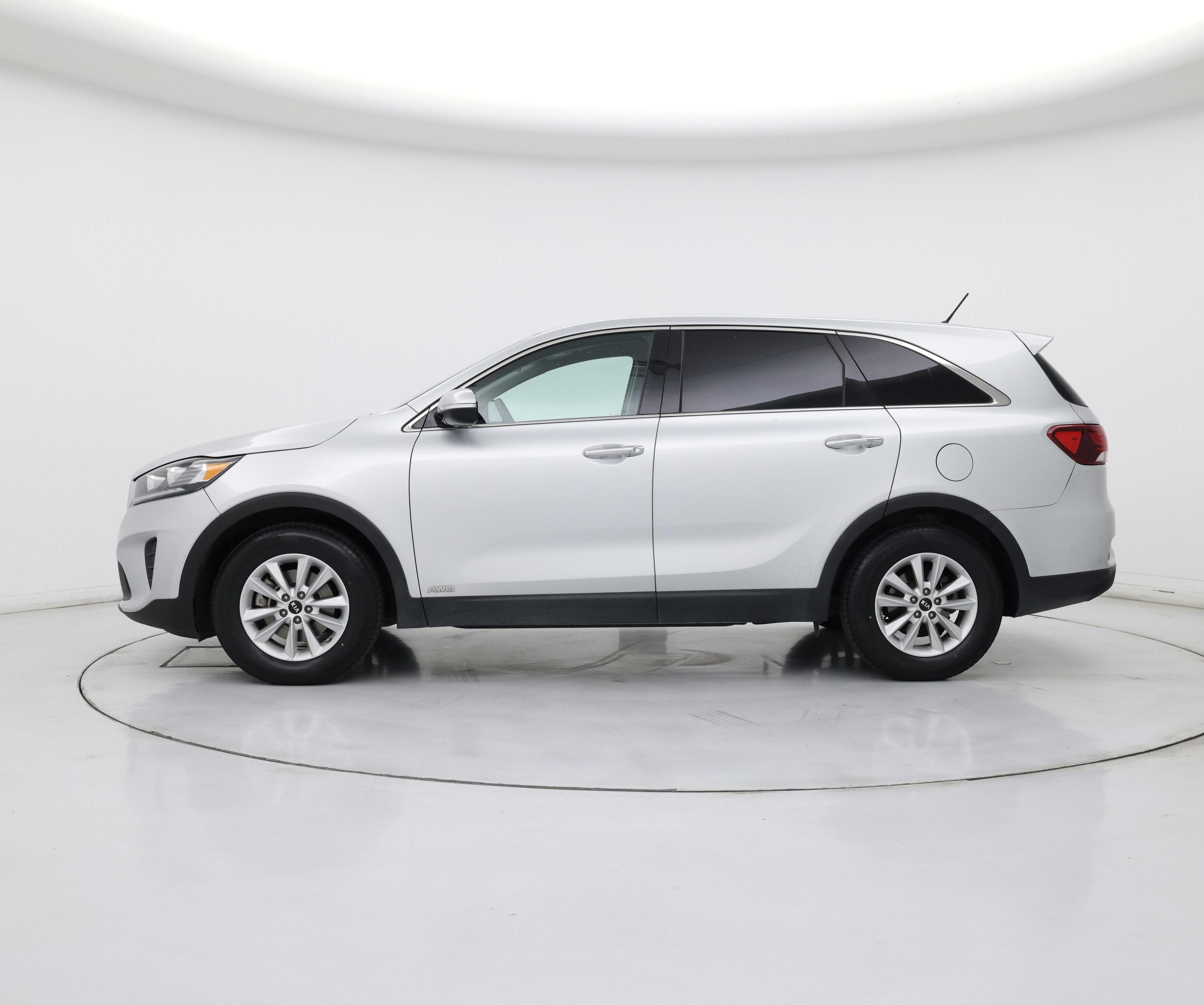 Thumbnail: 2020 Kia Sorento - 3