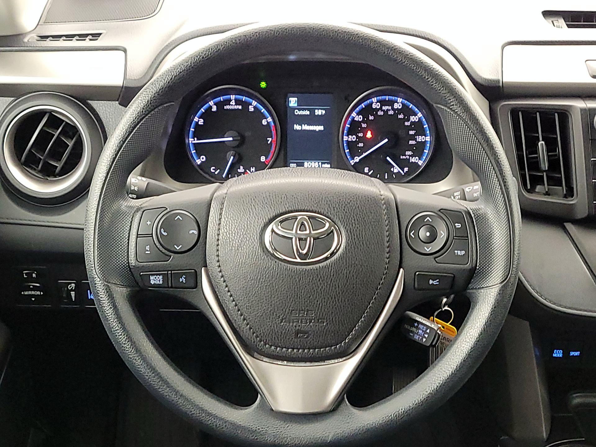 Thumbnail: 2017 Toyota RAV4 - 10