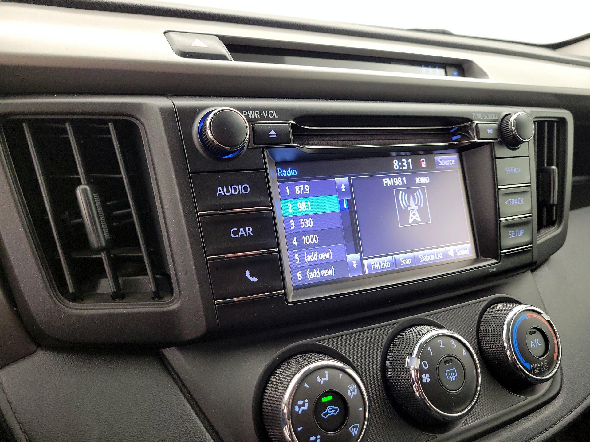 Thumbnail: 2017 Toyota RAV4 - 15