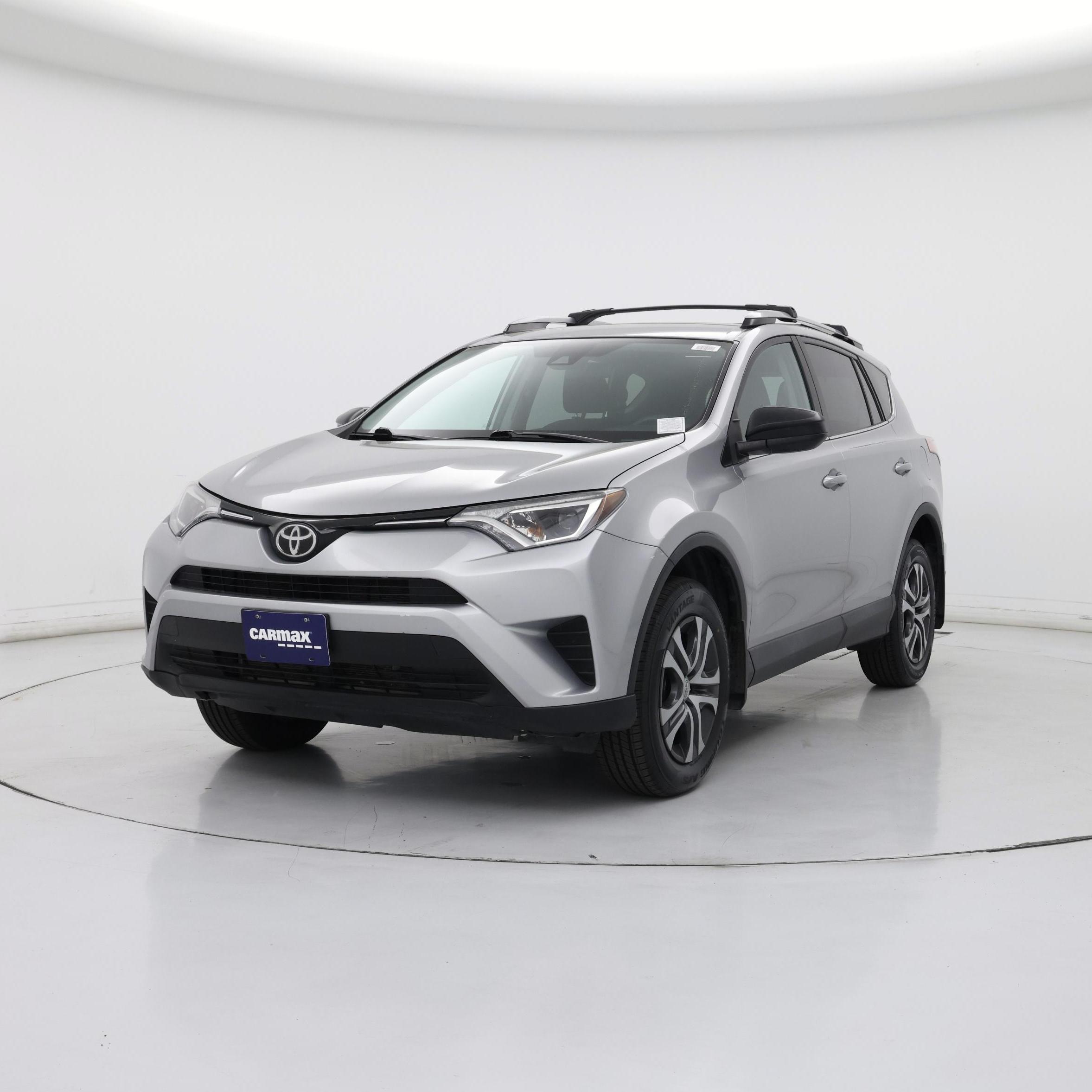 Thumbnail: 2017 Toyota RAV4 - 4