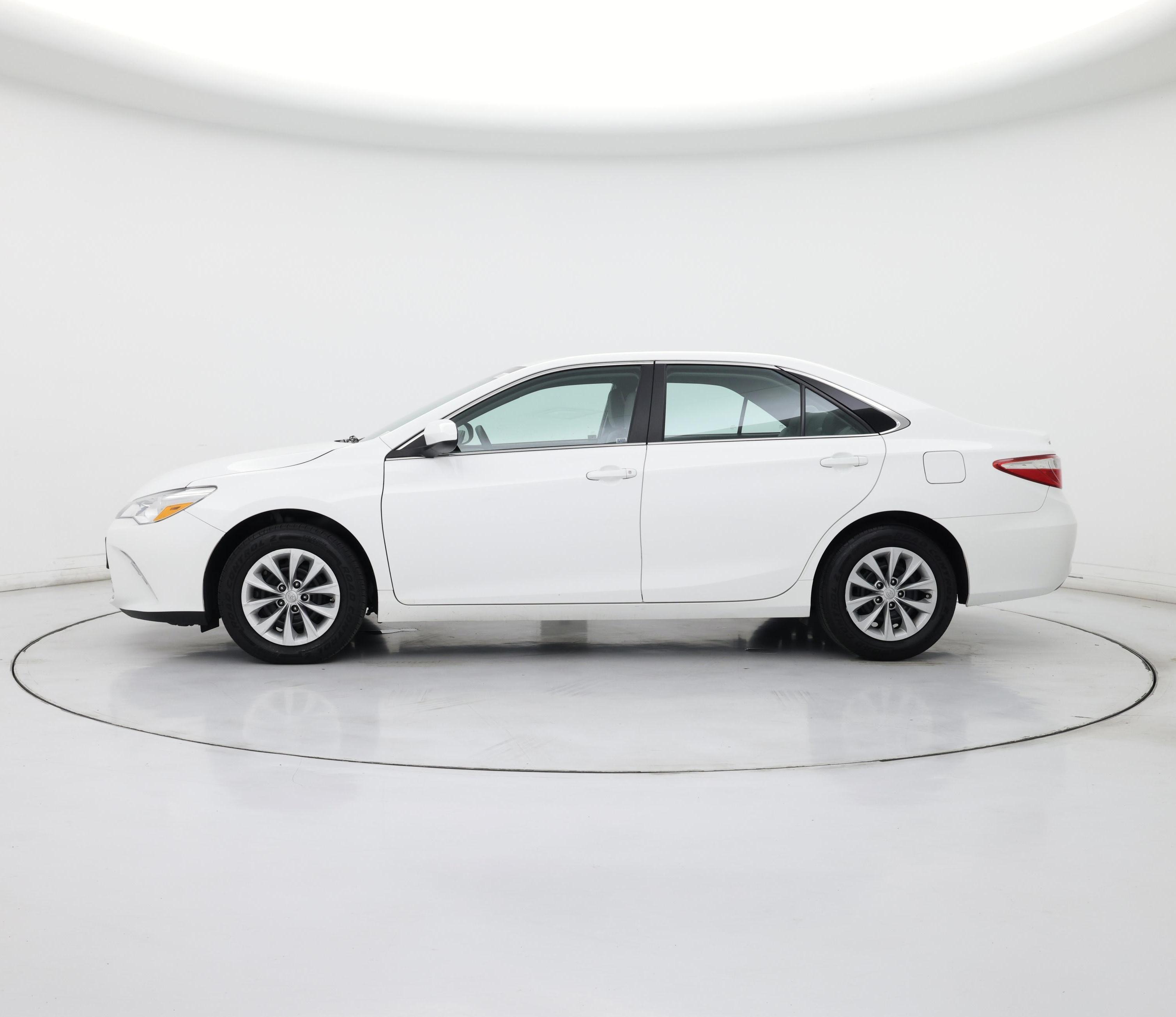 Thumbnail: 2017 Toyota Camry - 3
