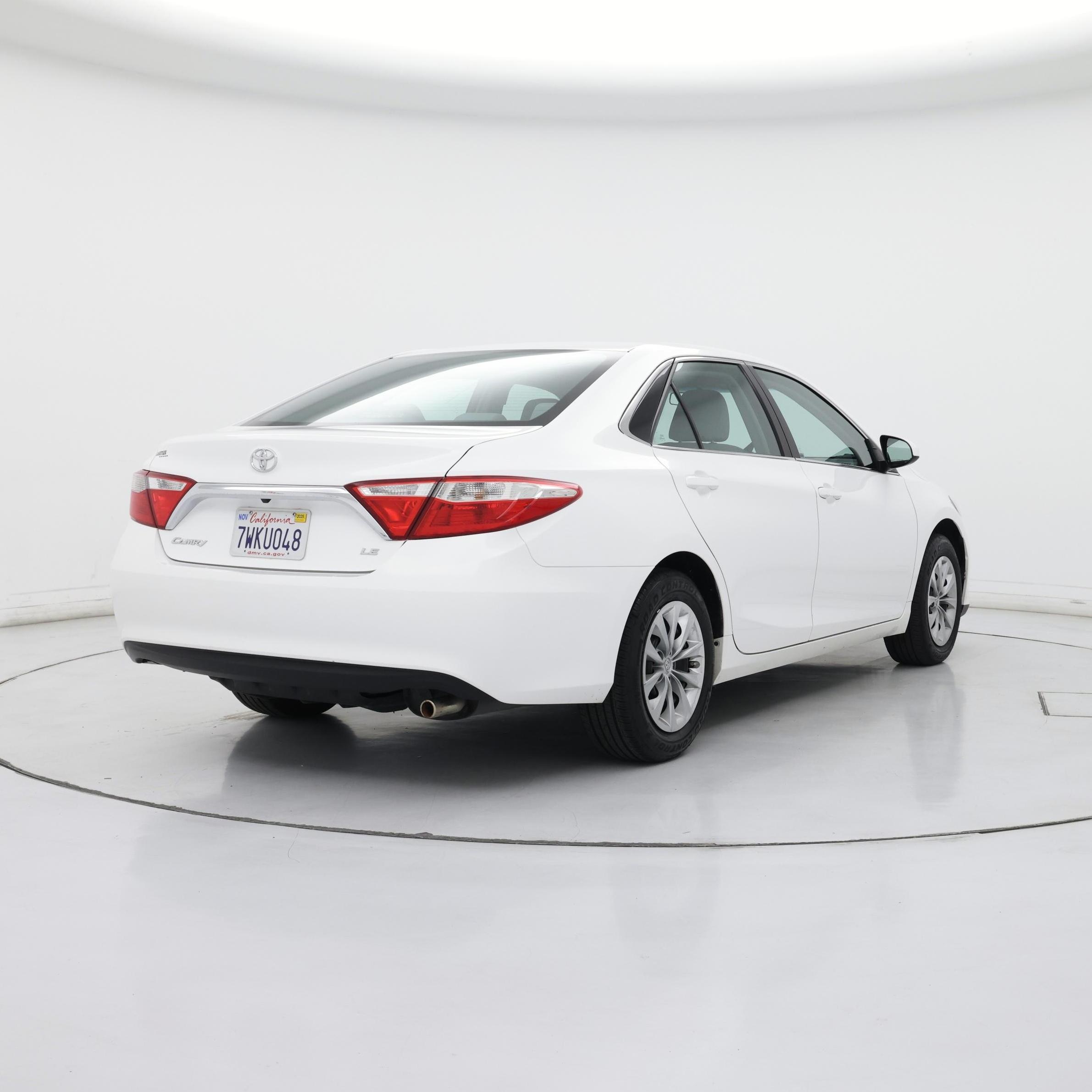 Thumbnail: 2017 Toyota Camry - 8