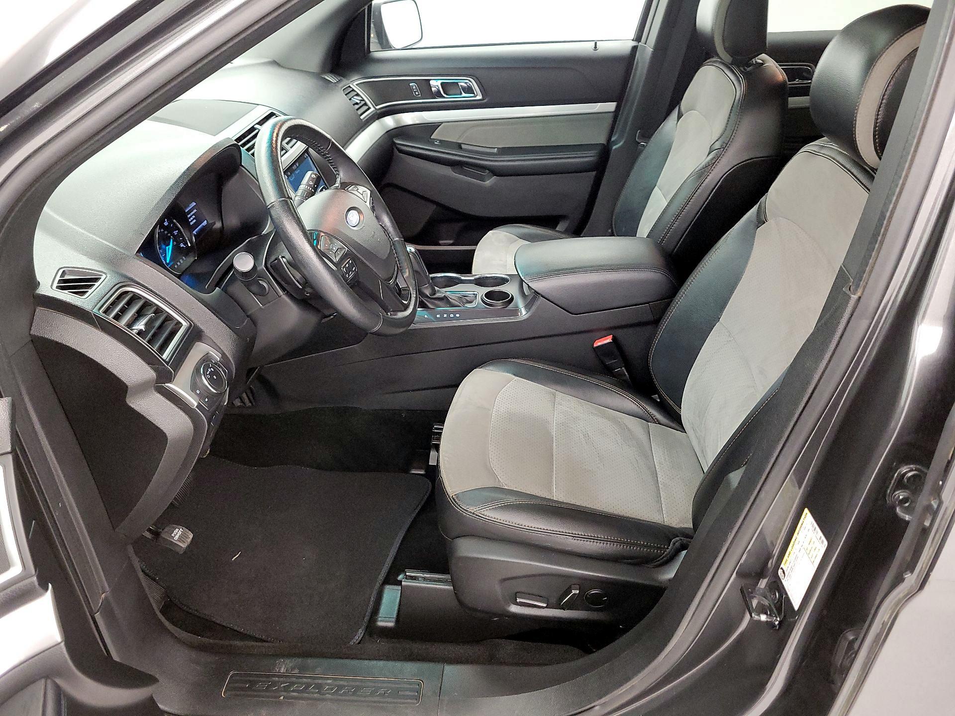 Thumbnail: 2017 Ford Explorer - 11