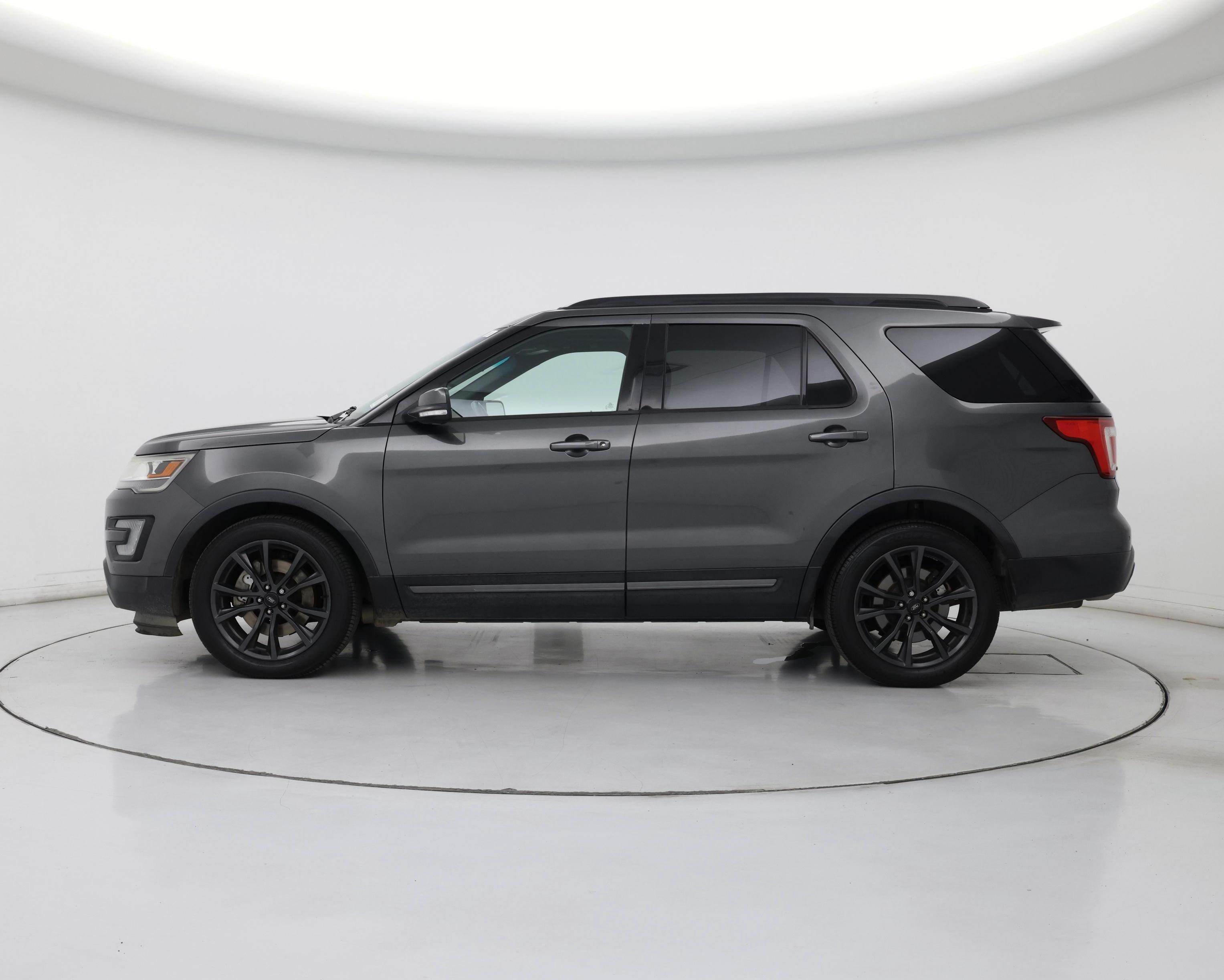 Thumbnail: 2017 Ford Explorer - 3