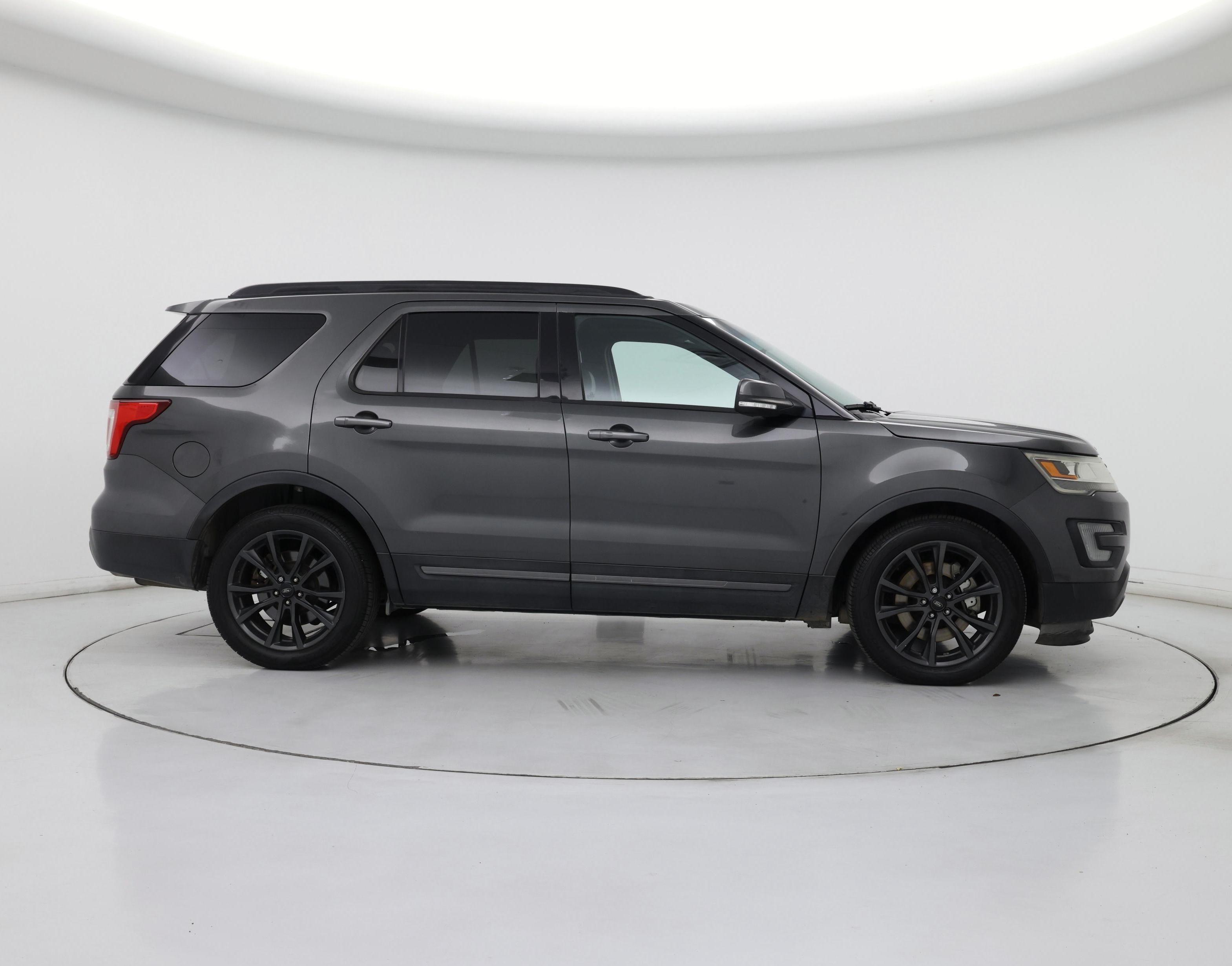 Thumbnail: 2017 Ford Explorer - 7