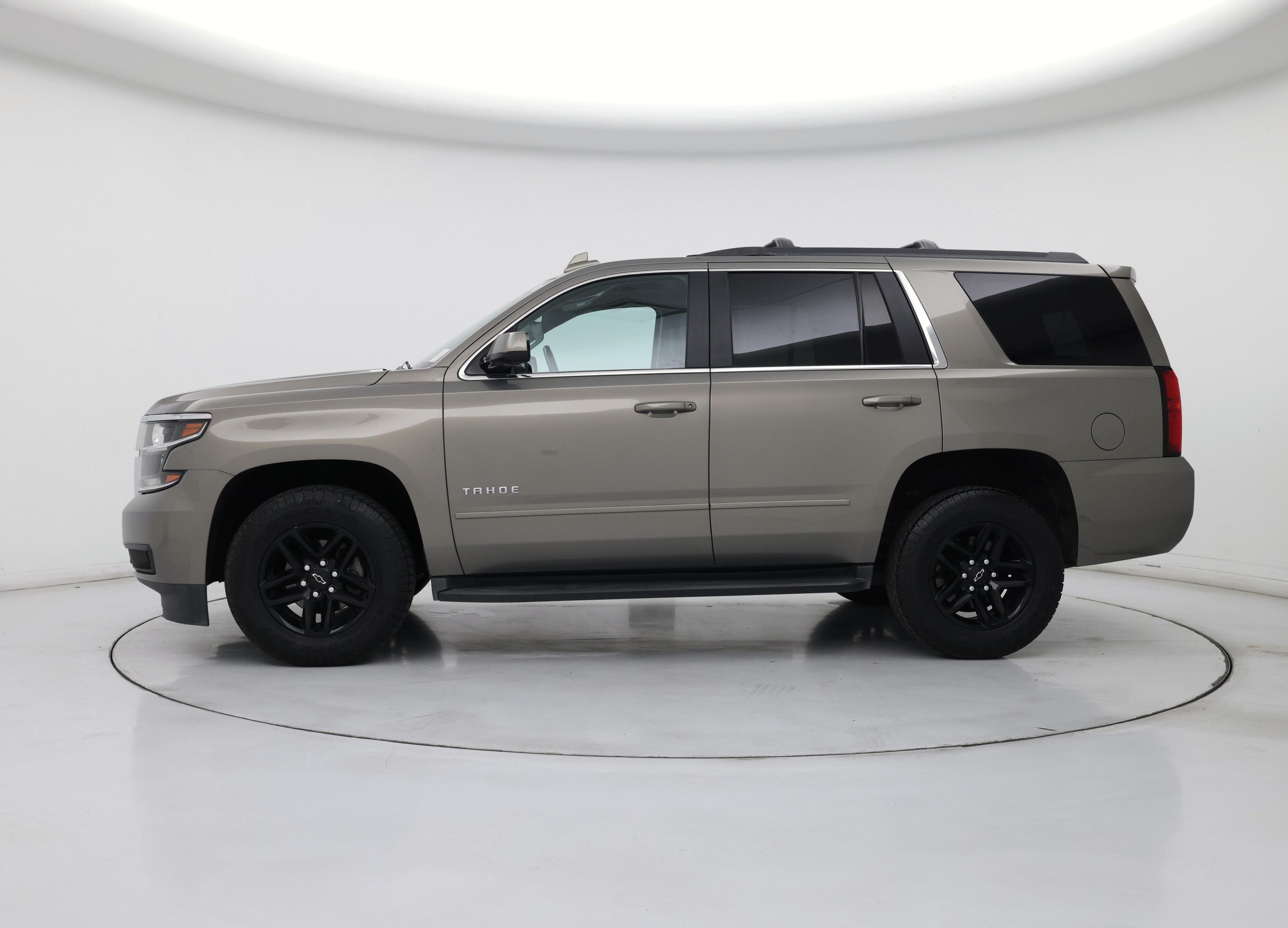 Thumbnail: 2018 Chevrolet Tahoe - 3