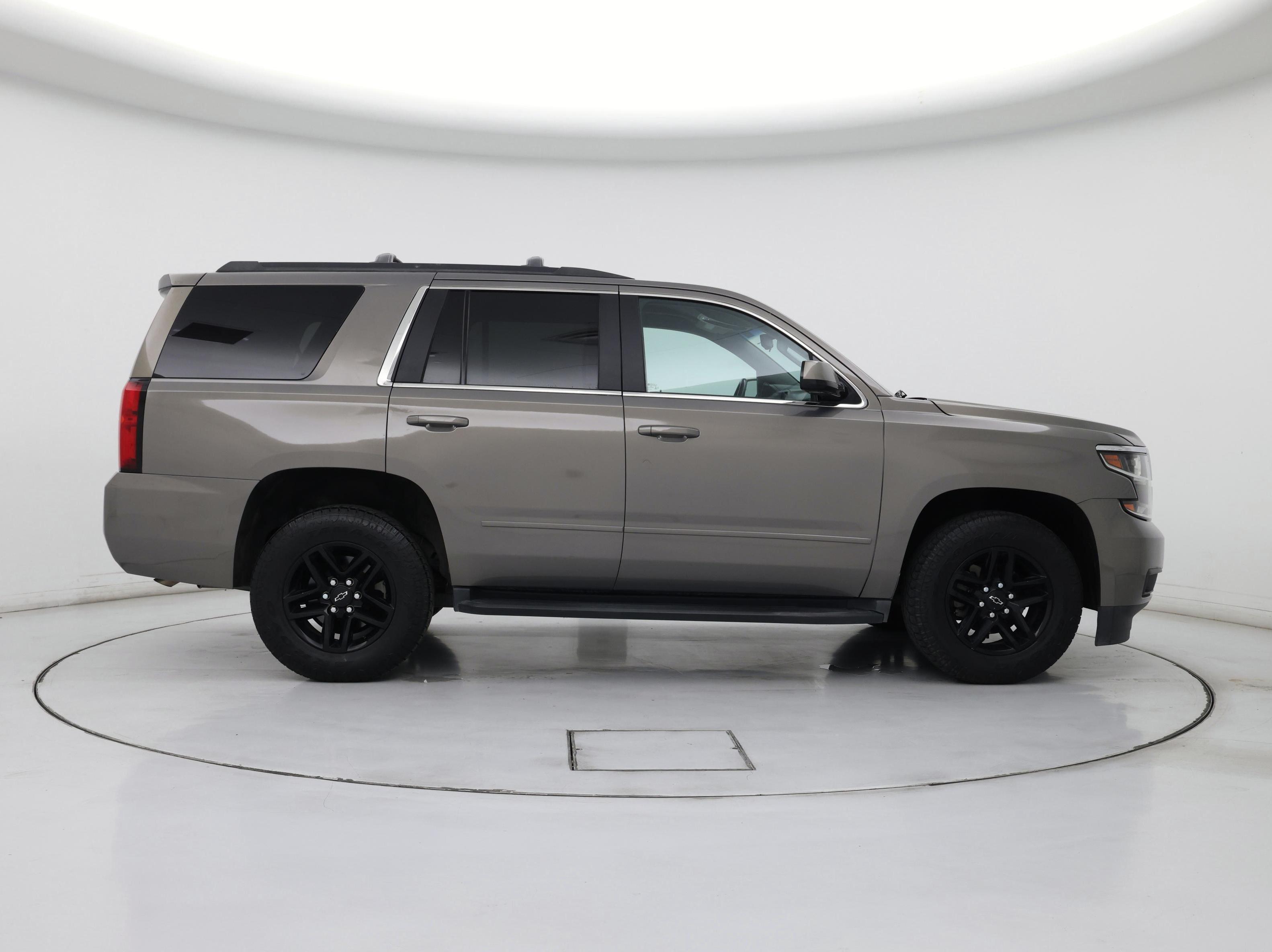 Thumbnail: 2018 Chevrolet Tahoe - 7