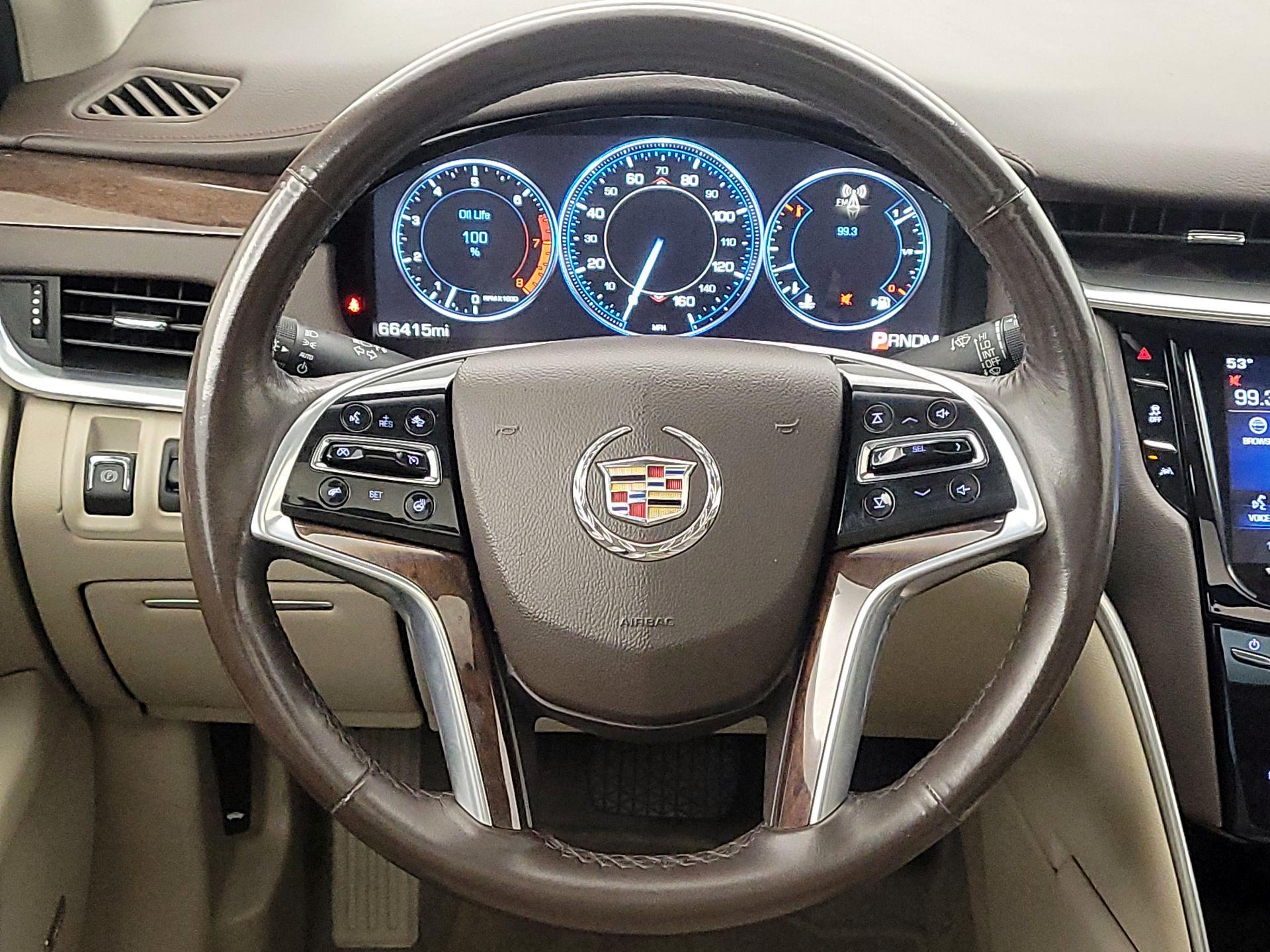 Thumbnail: 2015 Cadillac XTS - 10