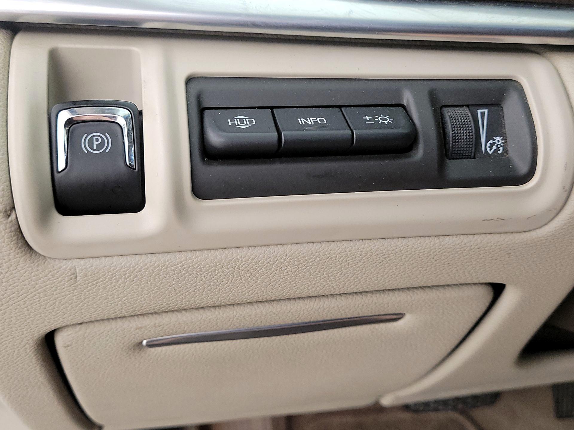 Thumbnail: 2015 Cadillac XTS - 13