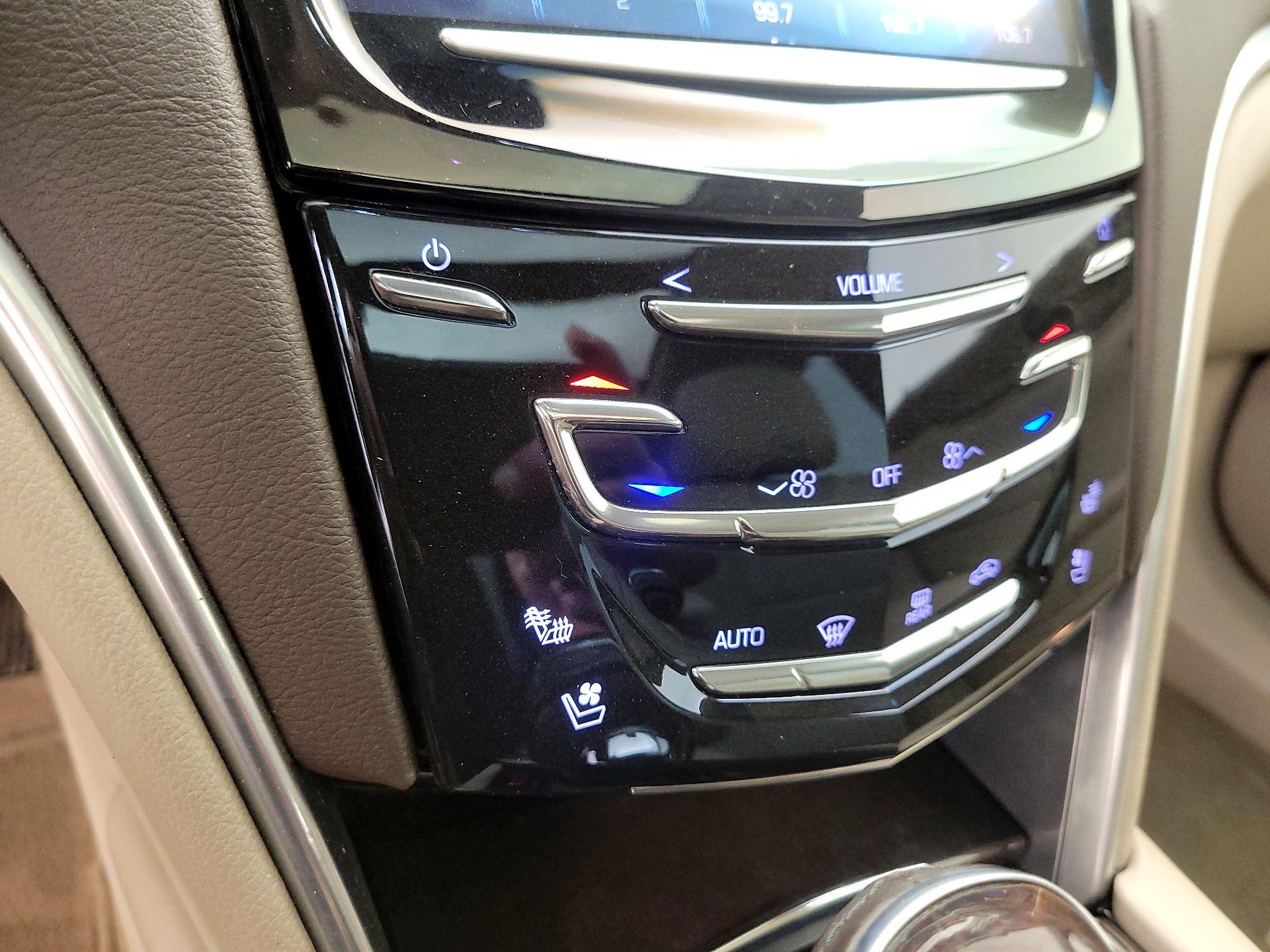 Thumbnail: 2015 Cadillac XTS - 16