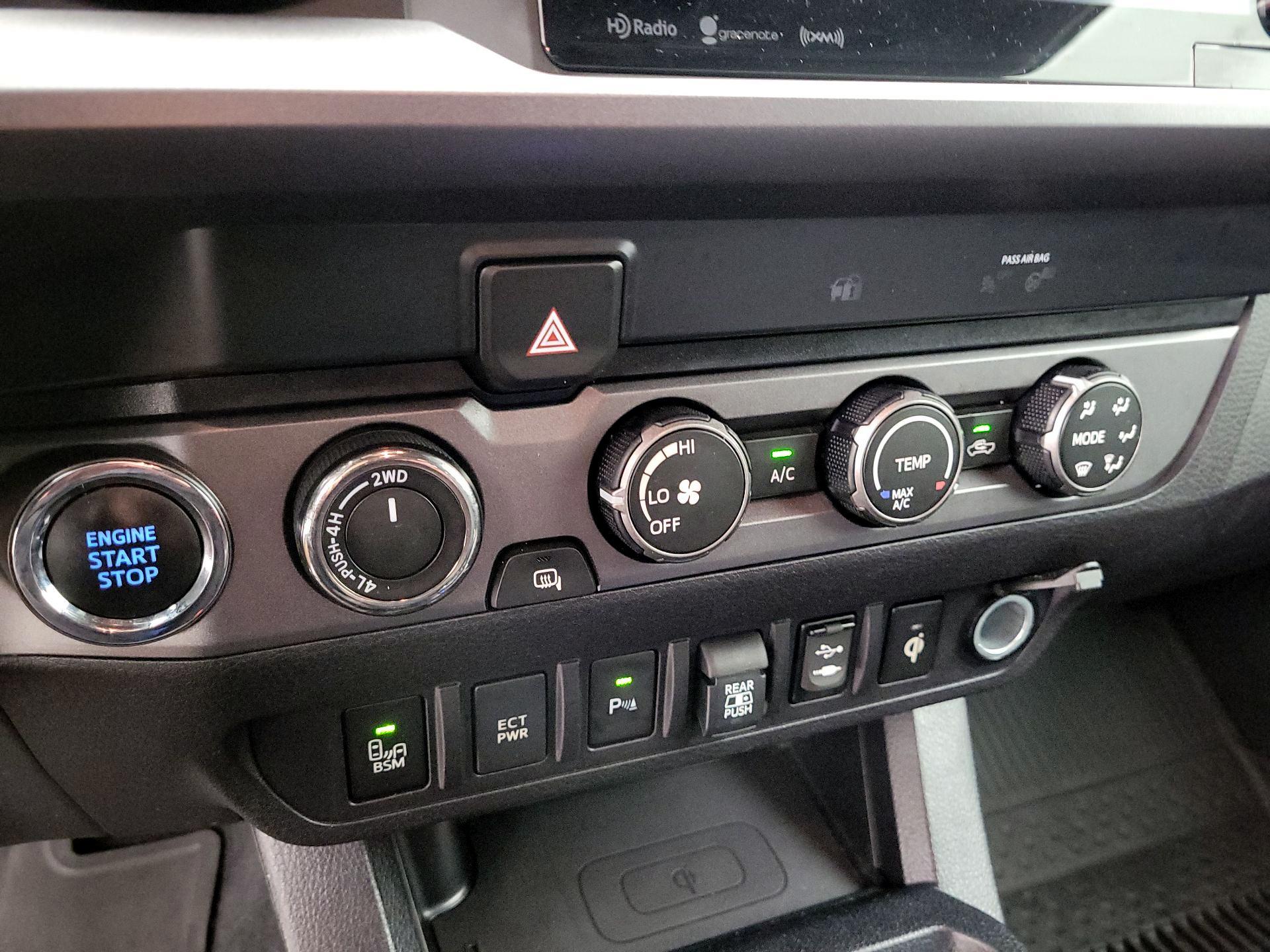 Thumbnail: 2019 Toyota Tacoma - 16