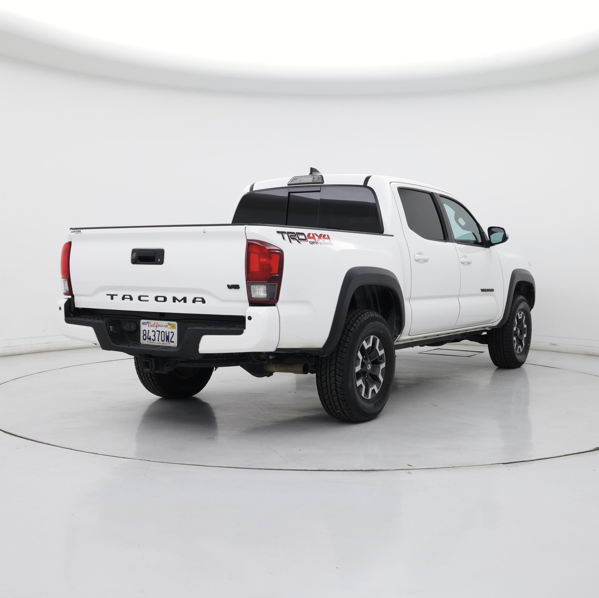 Thumbnail: 2019 Toyota Tacoma - 8