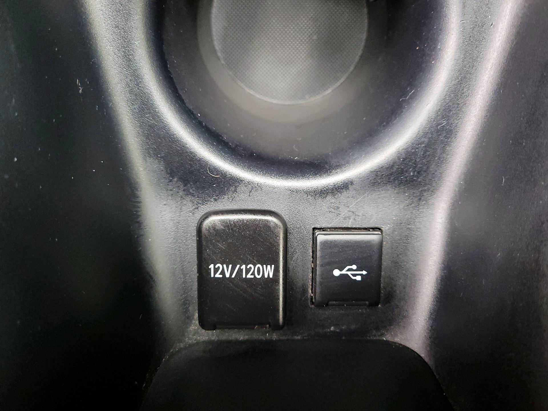 Thumbnail: 2021 Toyota Prius - 18