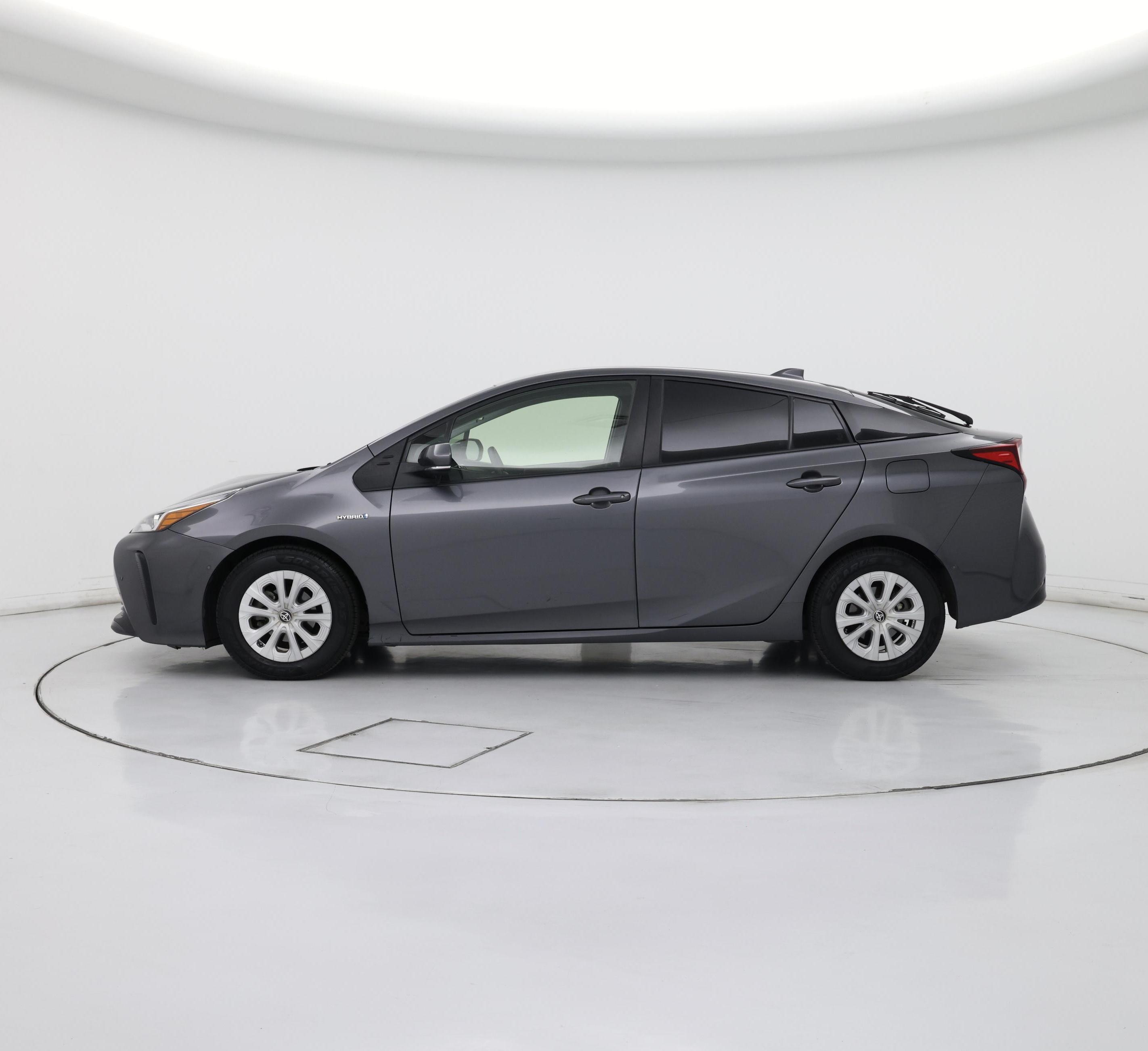 Thumbnail: 2021 Toyota Prius - 3